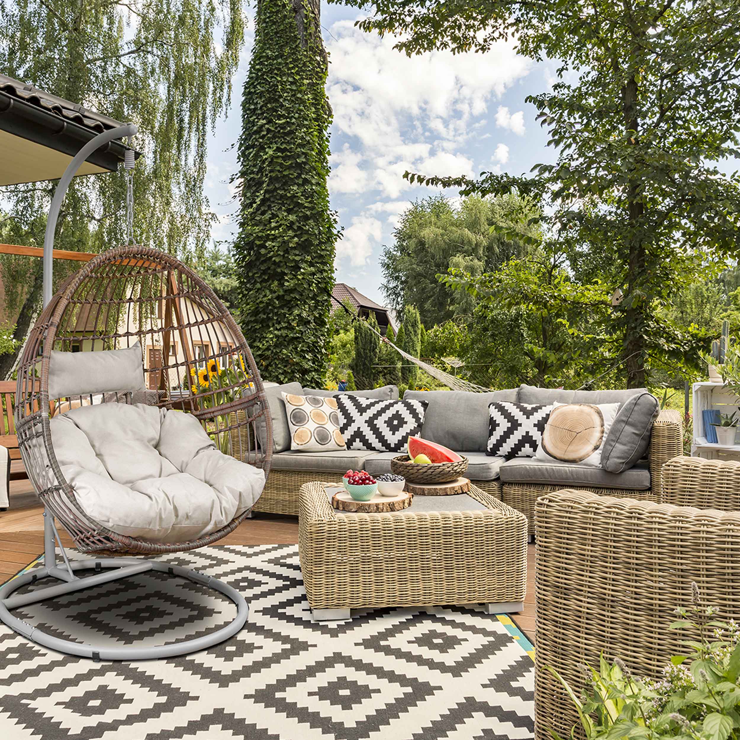 Egg Hanging Swing Chair - Wicker Rattan Basket with Sturdy Steel Frame - Perfect for Porch, Patio, Garden & Backyard Relaxation