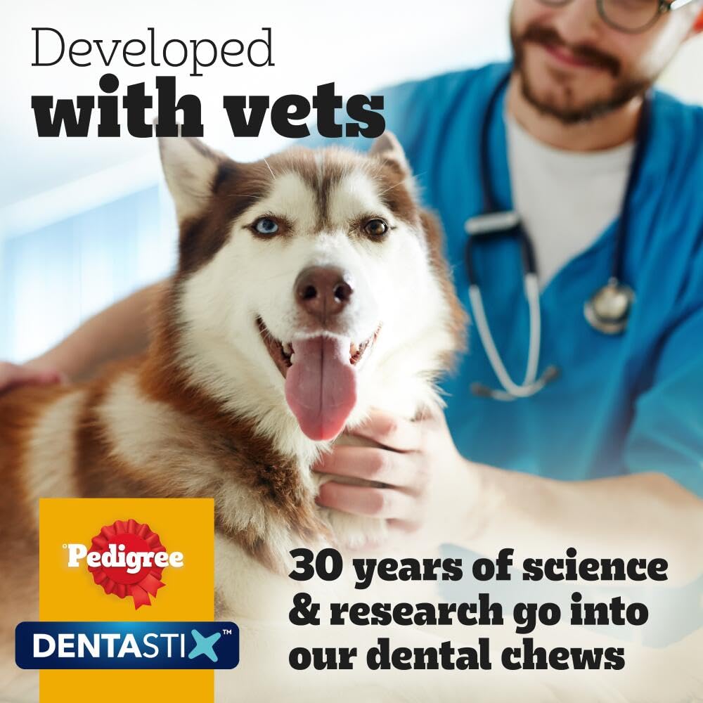 Pedigree DentaStix Dental Treats for Small Dogs 5-10kg | Daily Oral Care Chews | 112-Count Mega Pack (16 x 7 Sticks) | Promotes Fresh Breath & Healthy Teeth - Perfect for Training Rewards and Between-Meal Snacks