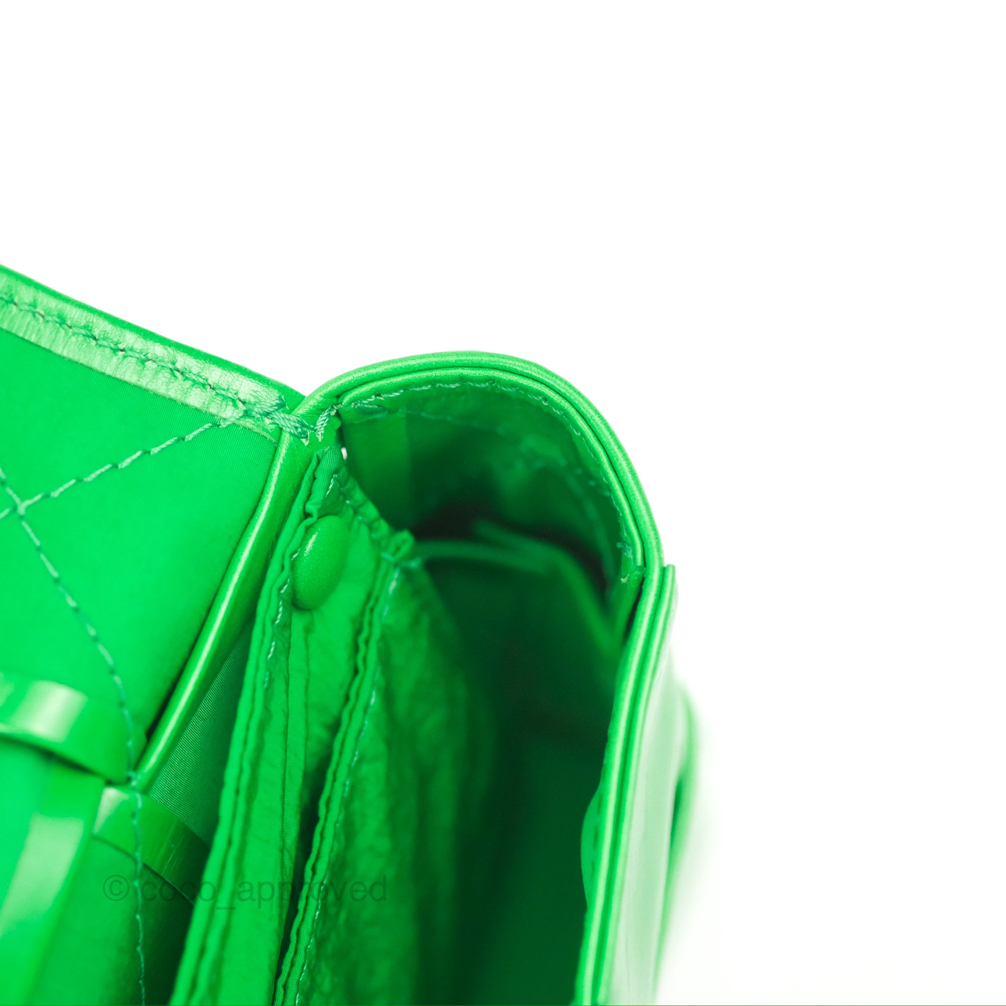 Bottega Veneta Mini Cassette Belt Bag - Parakeet Green Intreccio Leather Crossbody Bag for Women | Perfect for Everyday Use, Travel & Night Out