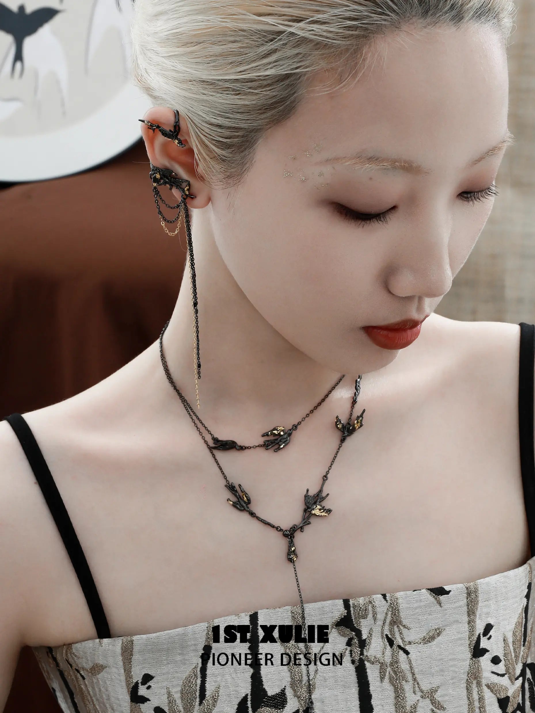 18K Black Gold Plated & Gold Leaf Swallow Choker Necklace™ - Elegant Vintage Jewelry for Women, Perfect for Weddings, Parties & Special Occasions