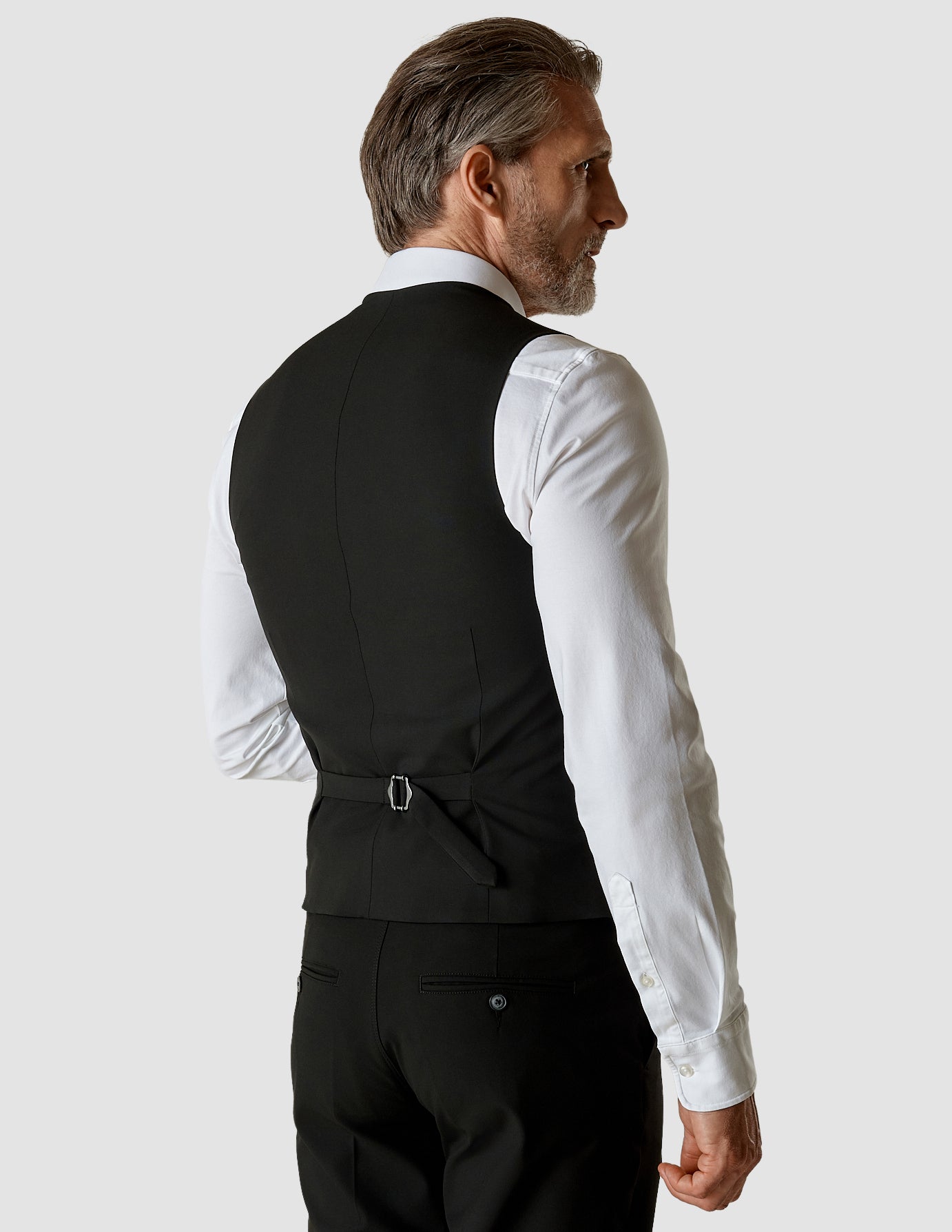 Essential Black Vest for Men & Women - Lightweight & Comfortable for Outdoor Activities, Travel, and Layering