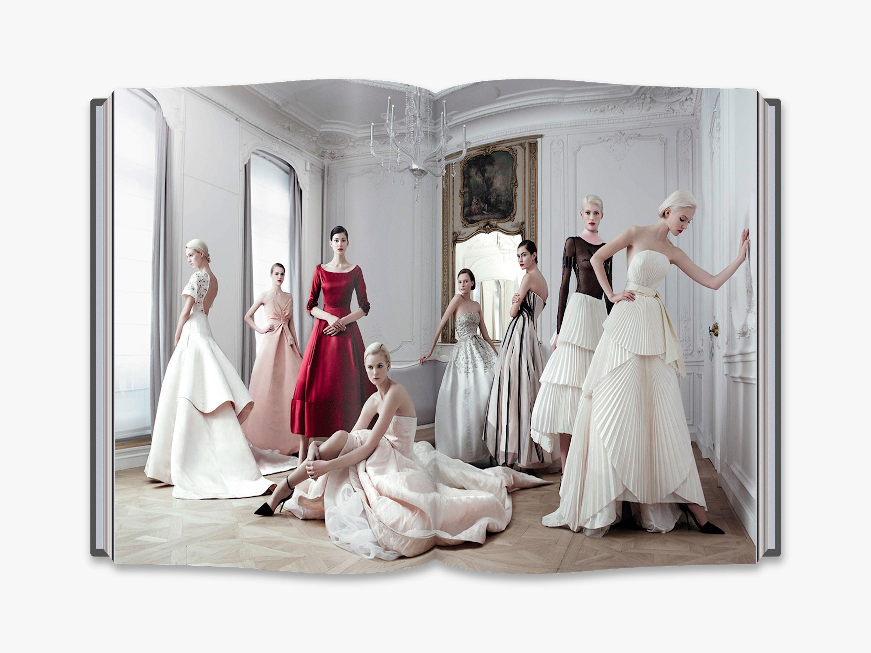 Dior Official Online Store - Luxury Fashion, Handbags, Perfume & Beauty Products for Women & Men | Perfect for Gifts, Parties & Everyday Elegance