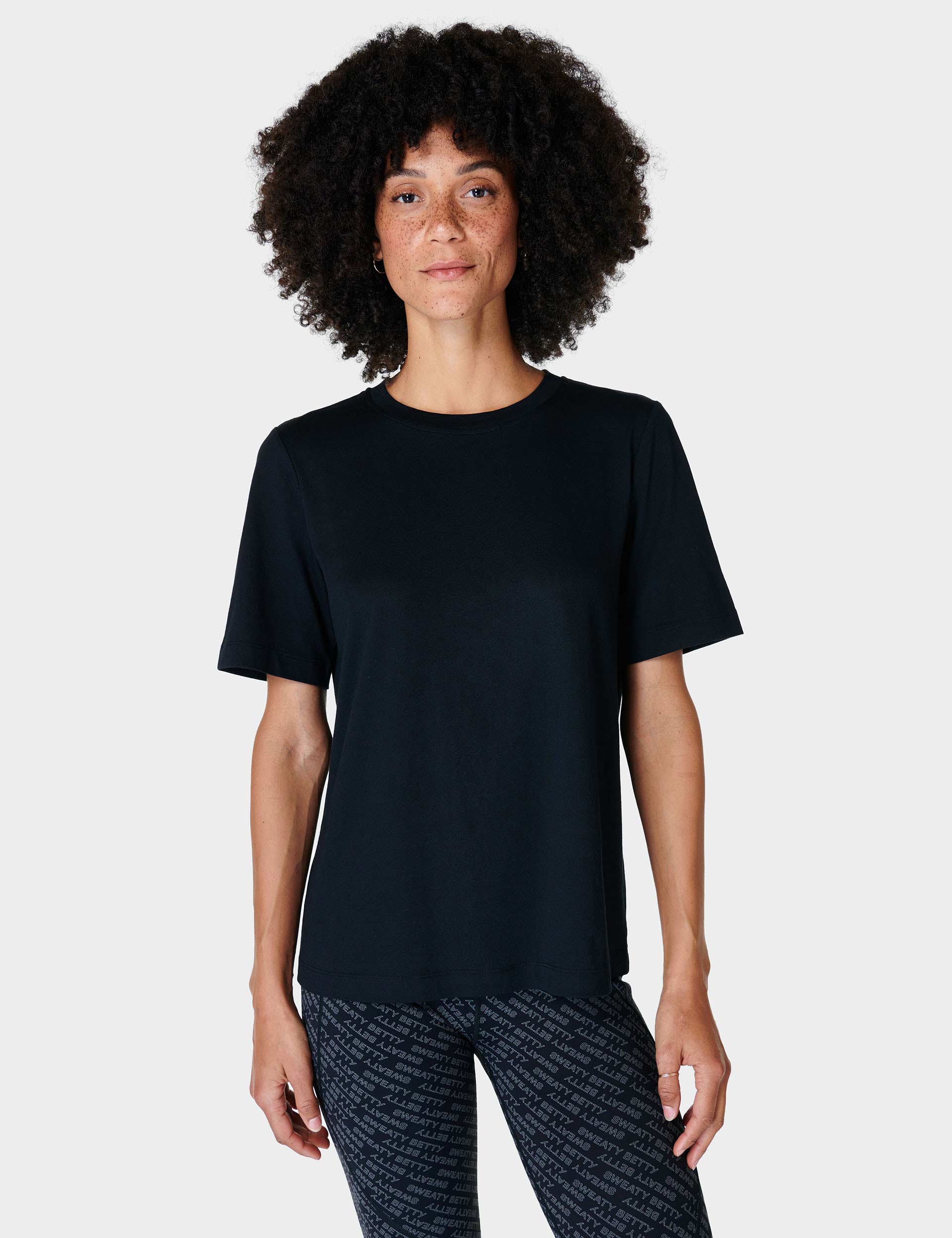 Premium Essential Crew Neck T-Shirt for Men - Soft Cotton Comfort Fit Black Tee - Casual Wear, Layering & Everyday Outfits