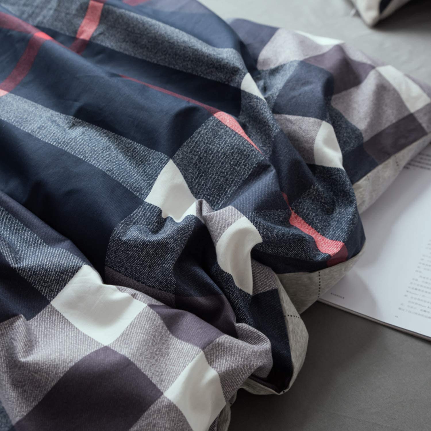 King Size Navy Blue Plaid Comforter Set - Lightweight Buffalo Check Cotton Bedding with Red & White Grid Pattern | Super Soft Blue Checkered Duvet Cover for Men, Boys & Adults | Perfect for Bedroom, Dorm, Guest Room & Cozy Winter Nights