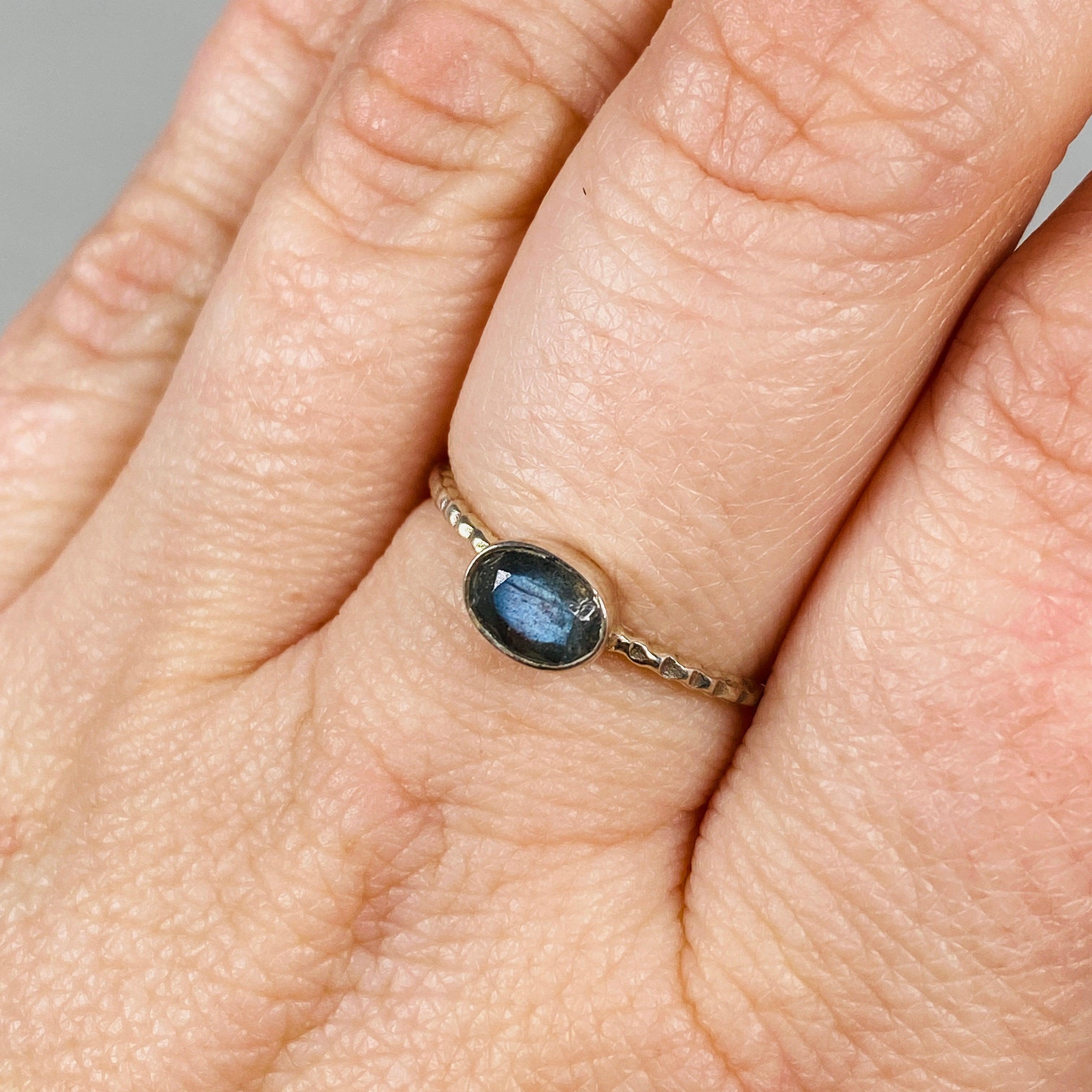 Labradorite Oval Faceted Sterling Silver Band Ring - 925 Silver Gemstone Jewelry for Women, Gift for Her - Perfect for Everyday Wear & Special Occasions