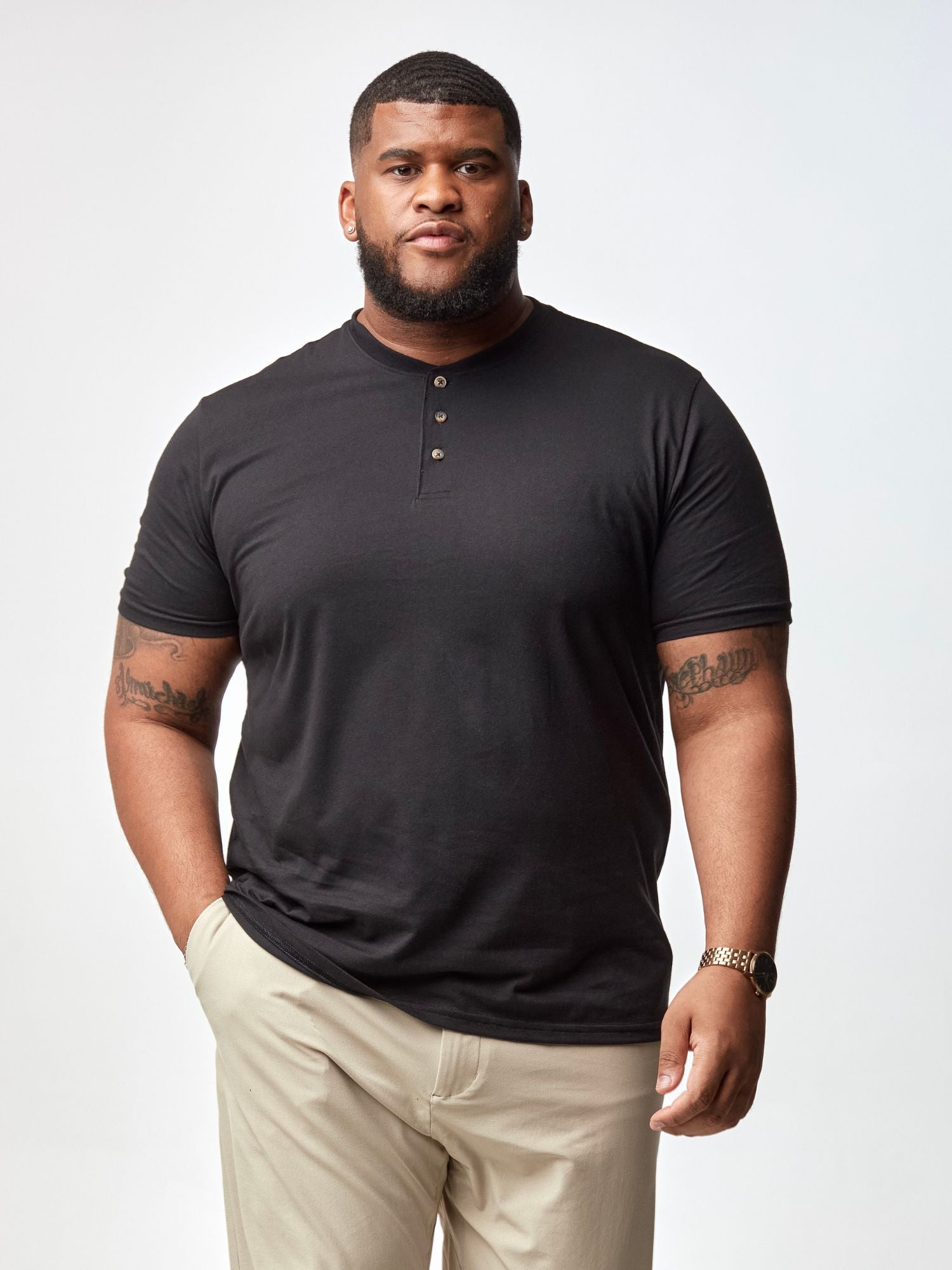 Men's Black Short Sleeve Henley Shirt - Casual Button-Up Cotton Tee for Everyday Wear, Date Night & Summer Outfits