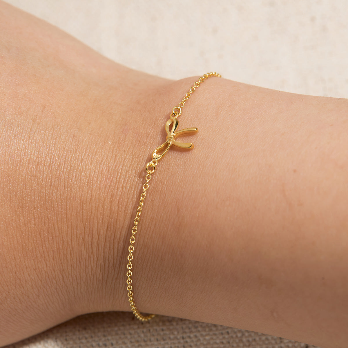 Elegant Gold Bow Bracelet for Women - Dainty & Stylish Jewelry Gift for Birthday, Anniversary & Special Occasions
