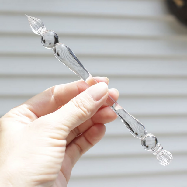 Japanese Glass Dip Pen - Crown & Clear Design, Perfect Calligraphy & Writing Tool for Artists, Writers & Journalists - Ideal for Hand Lettering, Sketching & Creative Gifts