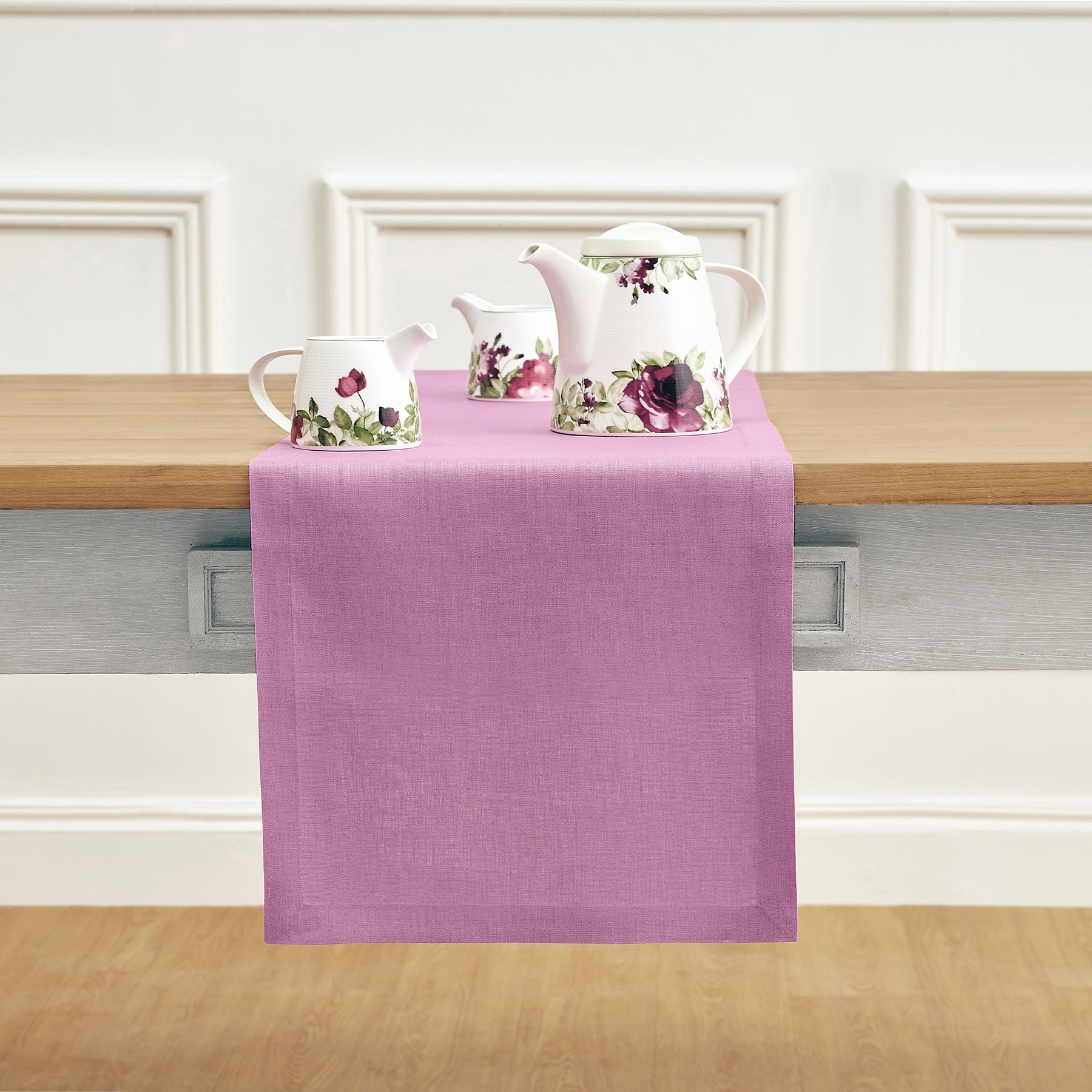 Elegant Fete Table Runner for Weddings & Parties - Premium Quality Decorative Tablecloth - Perfect for Dining Tables, Buffets & Special Events