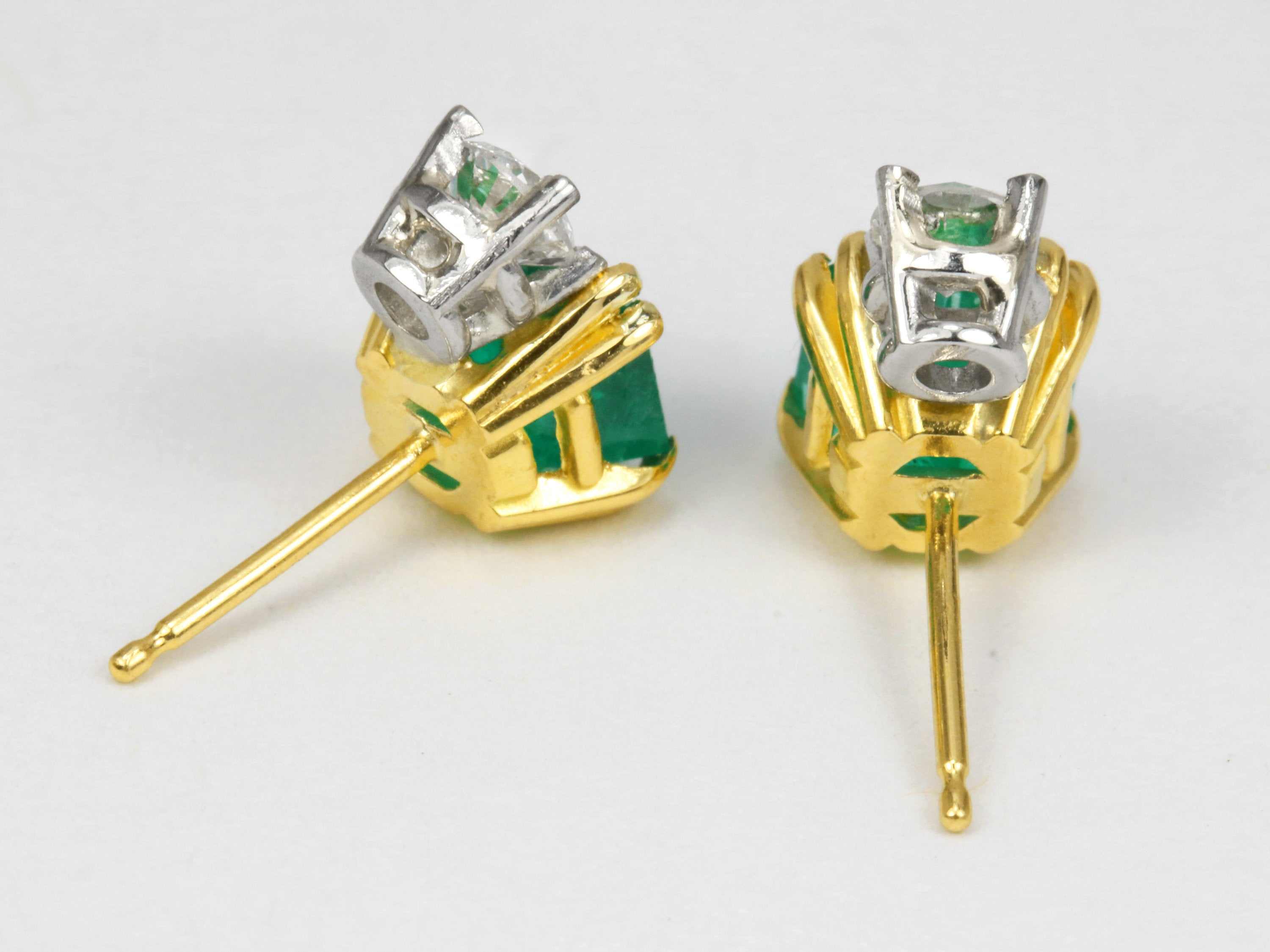 2.75tcw Dark Vivid Green Emerald & VS Diamond Stud Earrings in 18K Gold - Luxury Jewelry for Women, Perfect for Weddings, Parties & Special Occasions