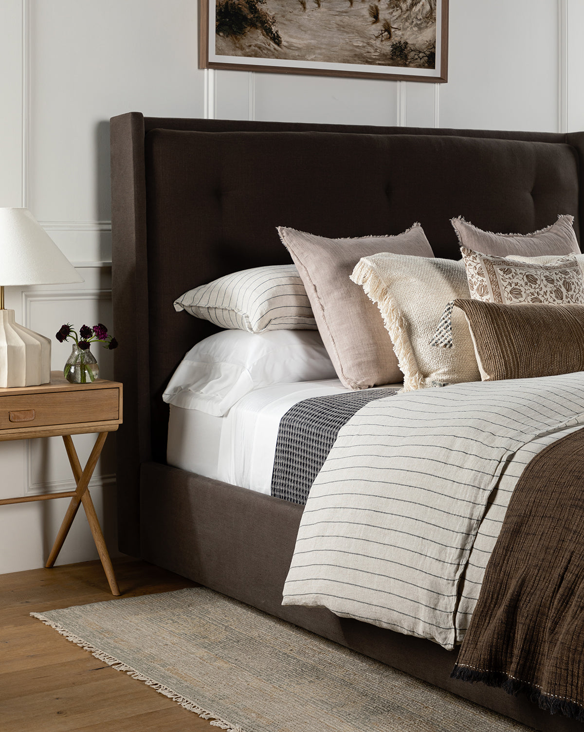 Luxury Ria Upholstered Bed Frame - Queen Size Platform Bed with Soft Fabric Headboard - Modern Bedroom Furniture for Master & Guest Rooms