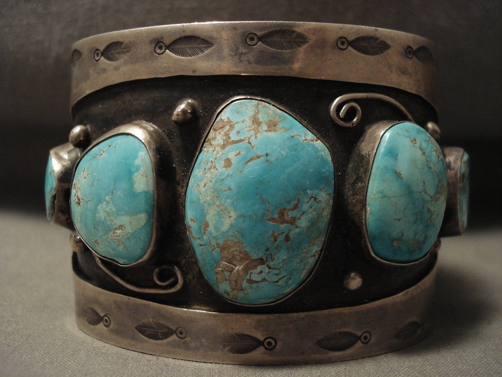 151 Grams Micro Feather Huge Vintage Navajo #8 Turquoise Native American Jewelry Silver Bracelet Old