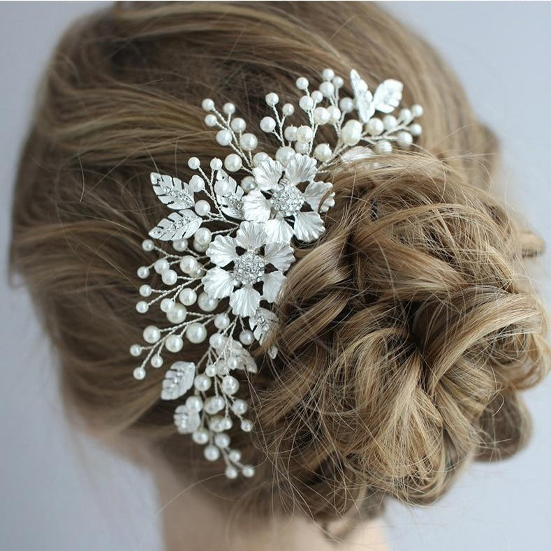Elegant Silver Bridal Hair Comb (S8205) – Perfect for Weddings, Prom, and Special Occasions – Wholesale Available
