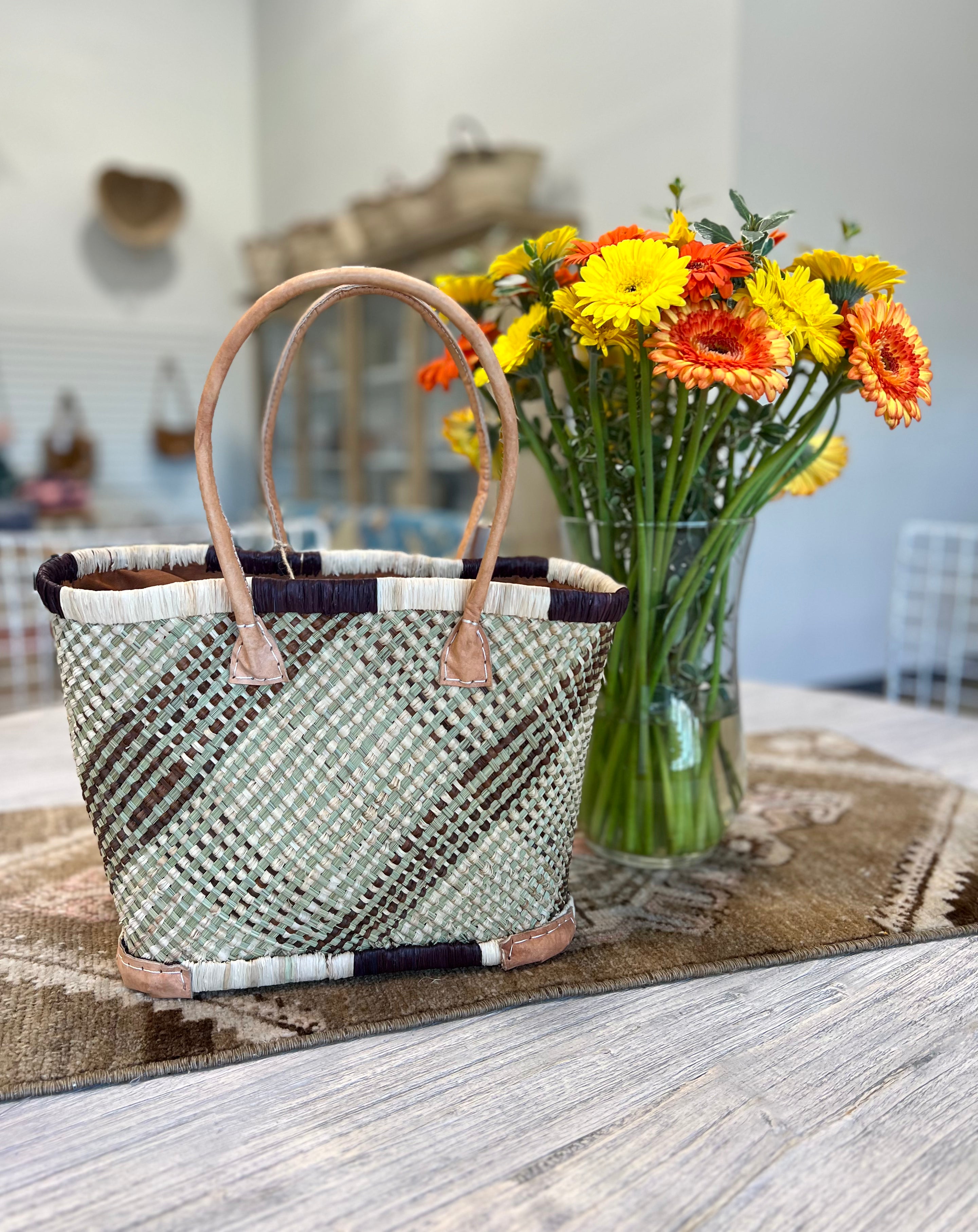 Premium Brown Rattan Basket - Handwoven Storage Organizer for Home Decor, Laundry, Toys & More | Eco-Friendly & Stylish