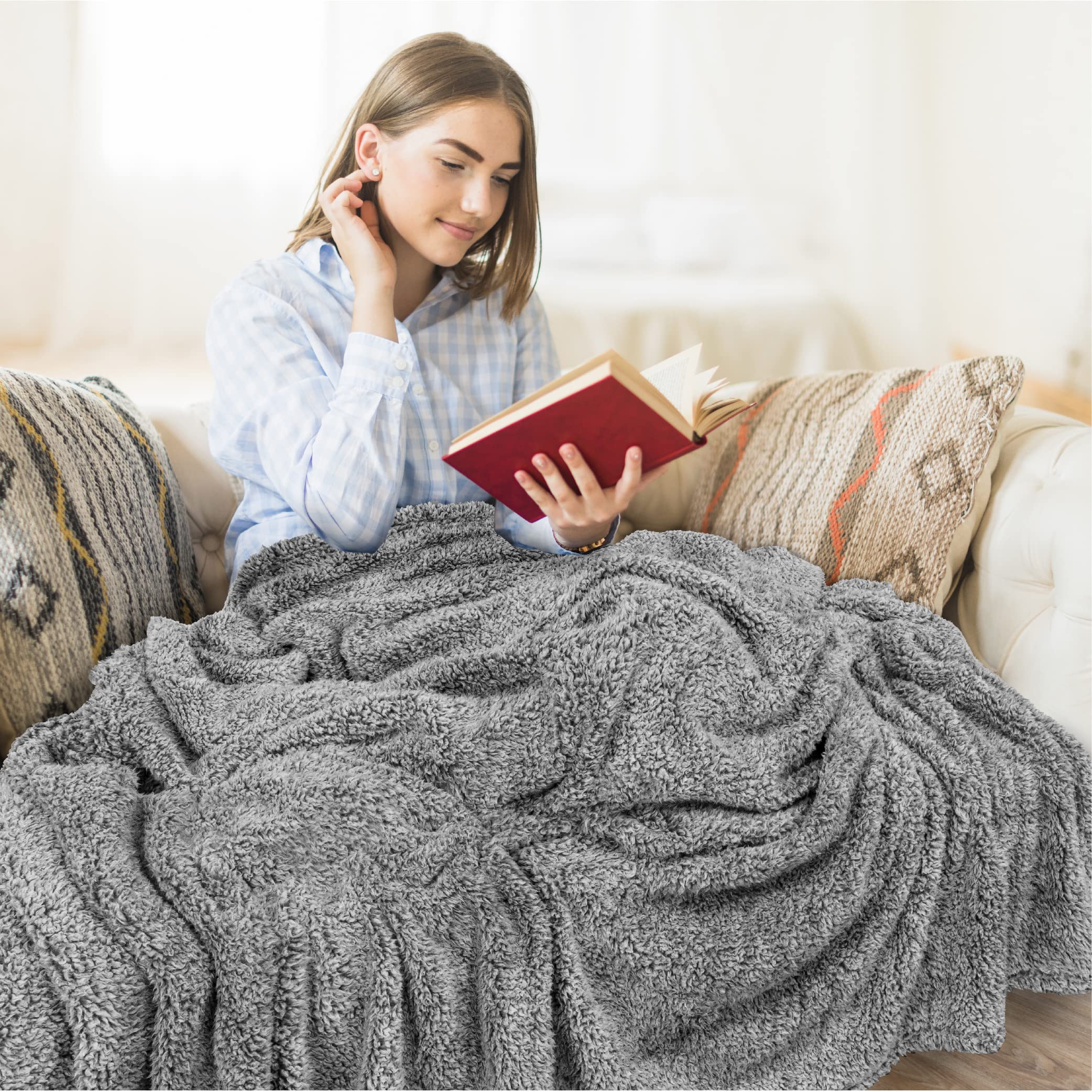 PAVILIA Sherpa Bed Blanket King Size 90x108 - Ultra Soft Plush Fleece Throw Blanket in Heather Grey | Lightweight Microfiber All-Season Comforter for Bed, Couch & Travel | Cozy Warm Blanket for Winter Nights, Movie Time & Camping