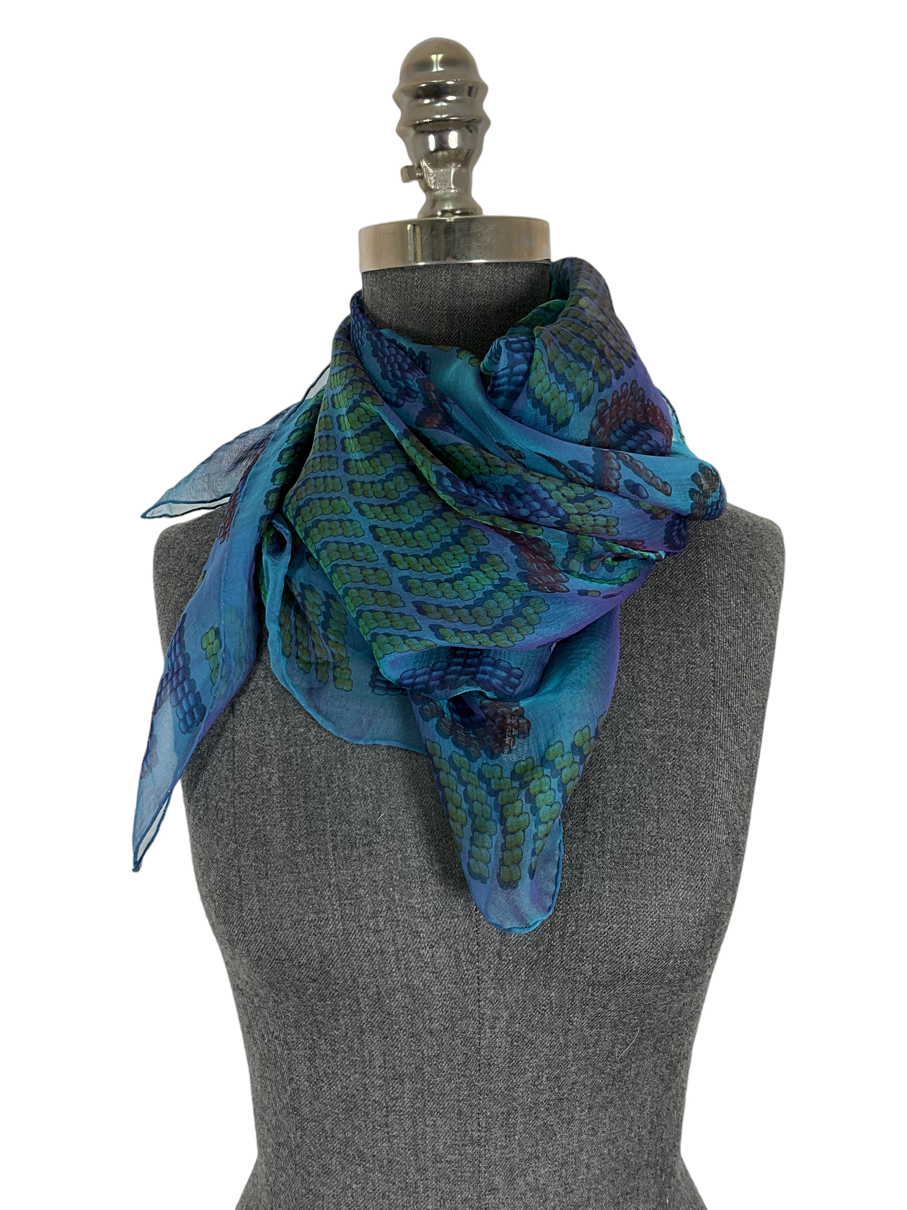 Hermes Kelly En Perels Silk Chiffon Scarf - Luxury Fashion Accessory for Women, Elegant Neck Wrap & Hair Scarf for Parties, Weddings & Special Occasions