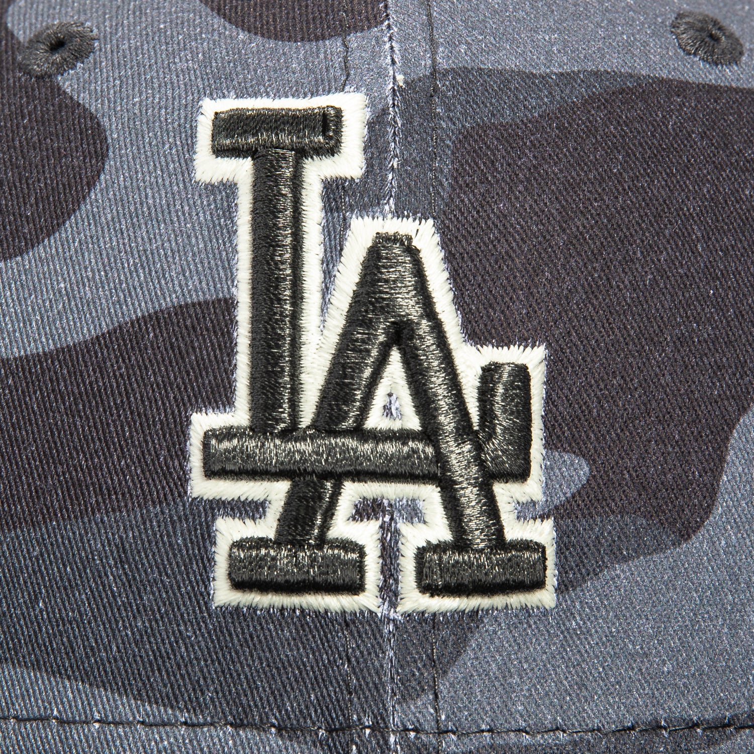 New Era 59Fifty Camo Adjustable Snapback Hat - Los Angeles Dodgers Glow in the Dark Baseball Cap for Men & Women, Black Camouflage Design - Perfect for Baseball Games, Streetwear & Nighttime Visibility