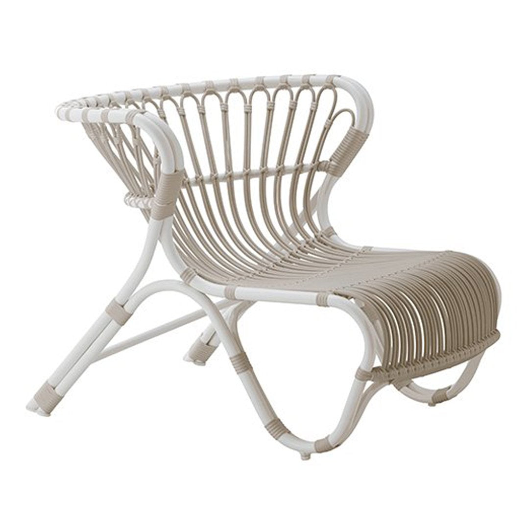Premium Fox Outdoor Lounge Chair - Adjustable Reclining Patio Chaise with Cushion - Perfect for Poolside, Beach, Backyard & Garden Relaxation