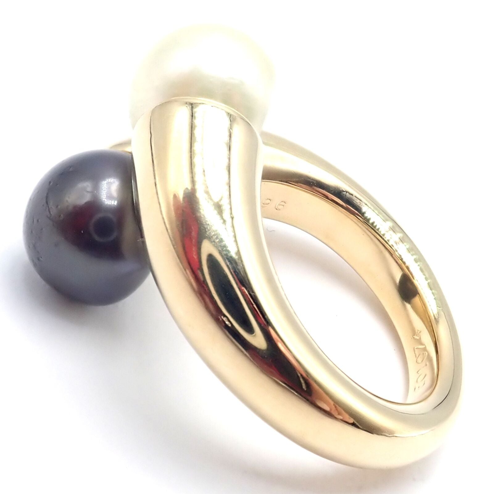 Authentic Cartier Toi Et Moi 18k Yellow Gold White Black Pearl Bypass Band Ring - Luxury Jewelry for Weddings, Anniversaries & Special Occasions