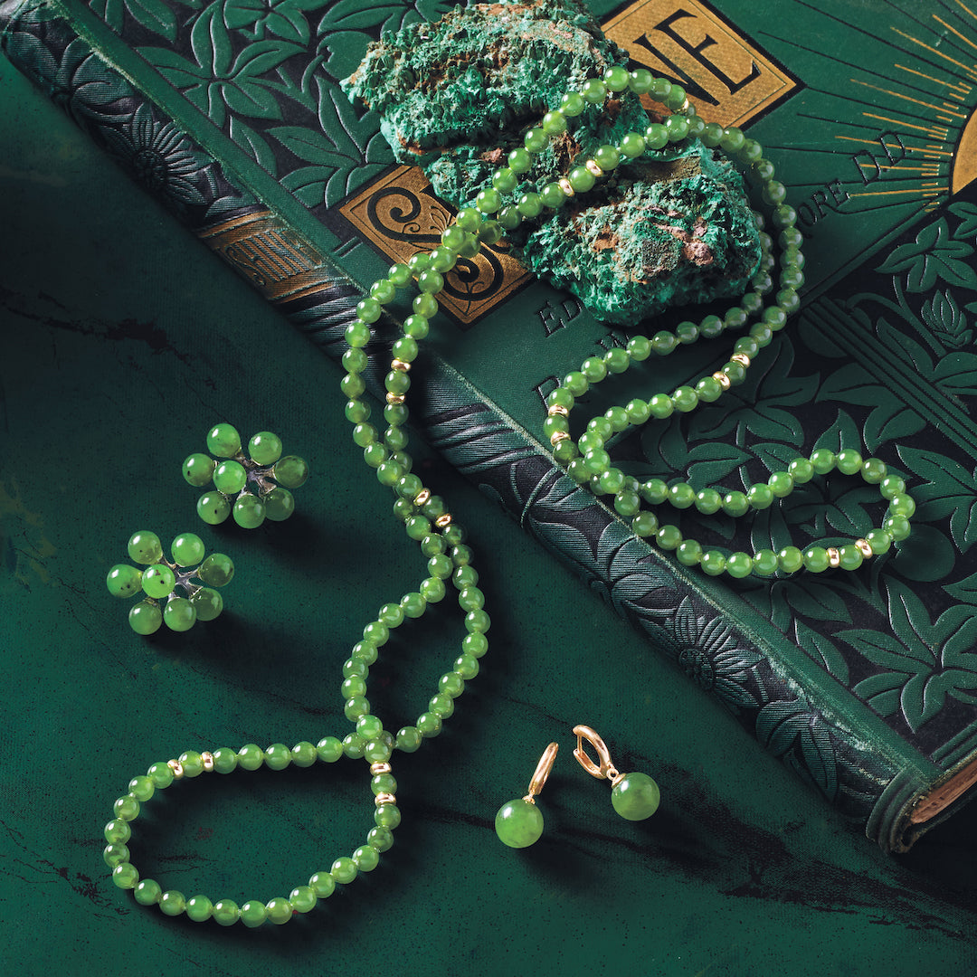 Elegant Green Nephrite Jade & Gold Station Rope Necklace for Women | Handmade Spiritual Jewelry | Perfect for Meditation, Yoga & Boho Fashion