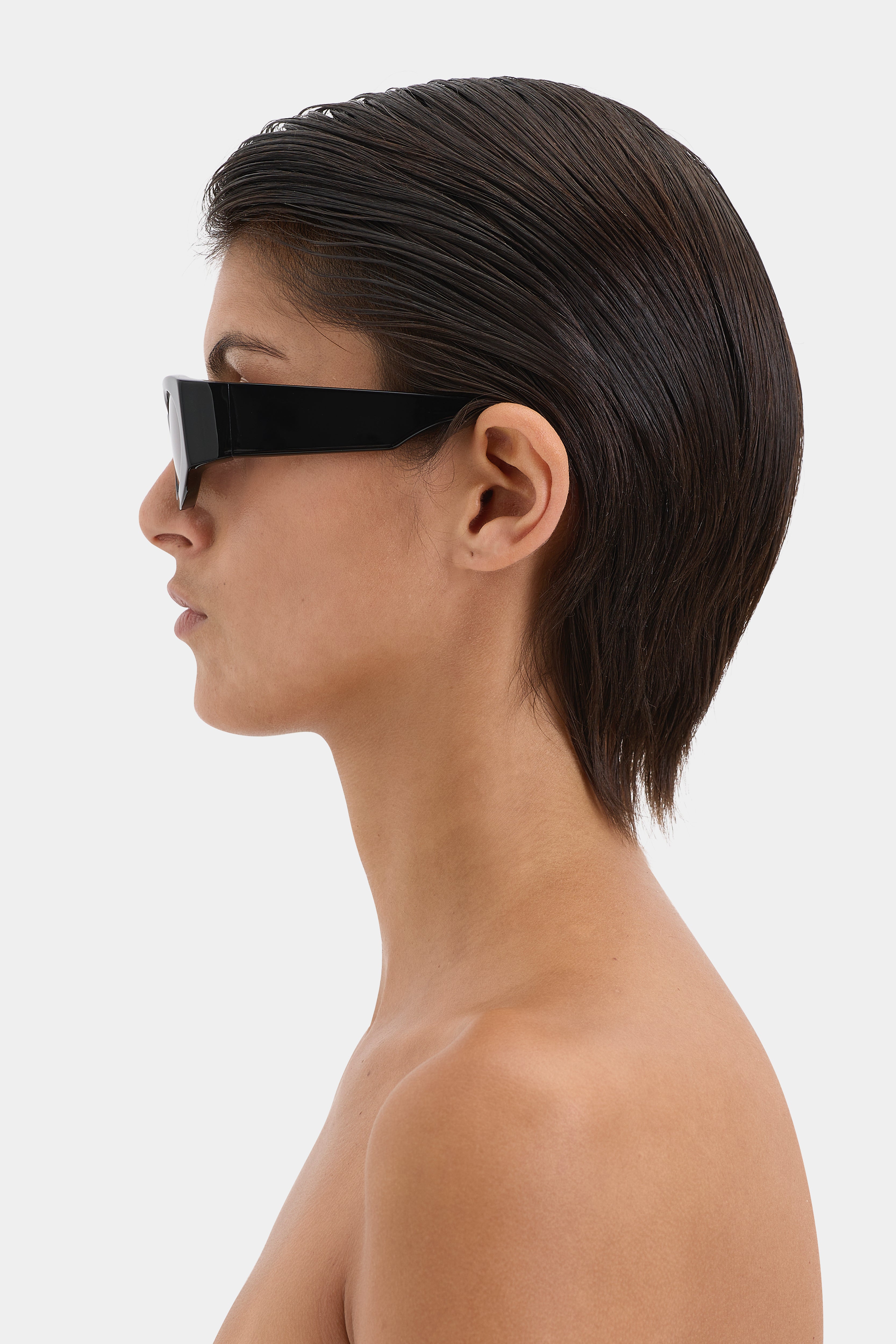 Classic Black Sunglasses for Men & Women - UV Protection, Polarized Lenses - Perfect for Driving, Beach & Outdoor Activities