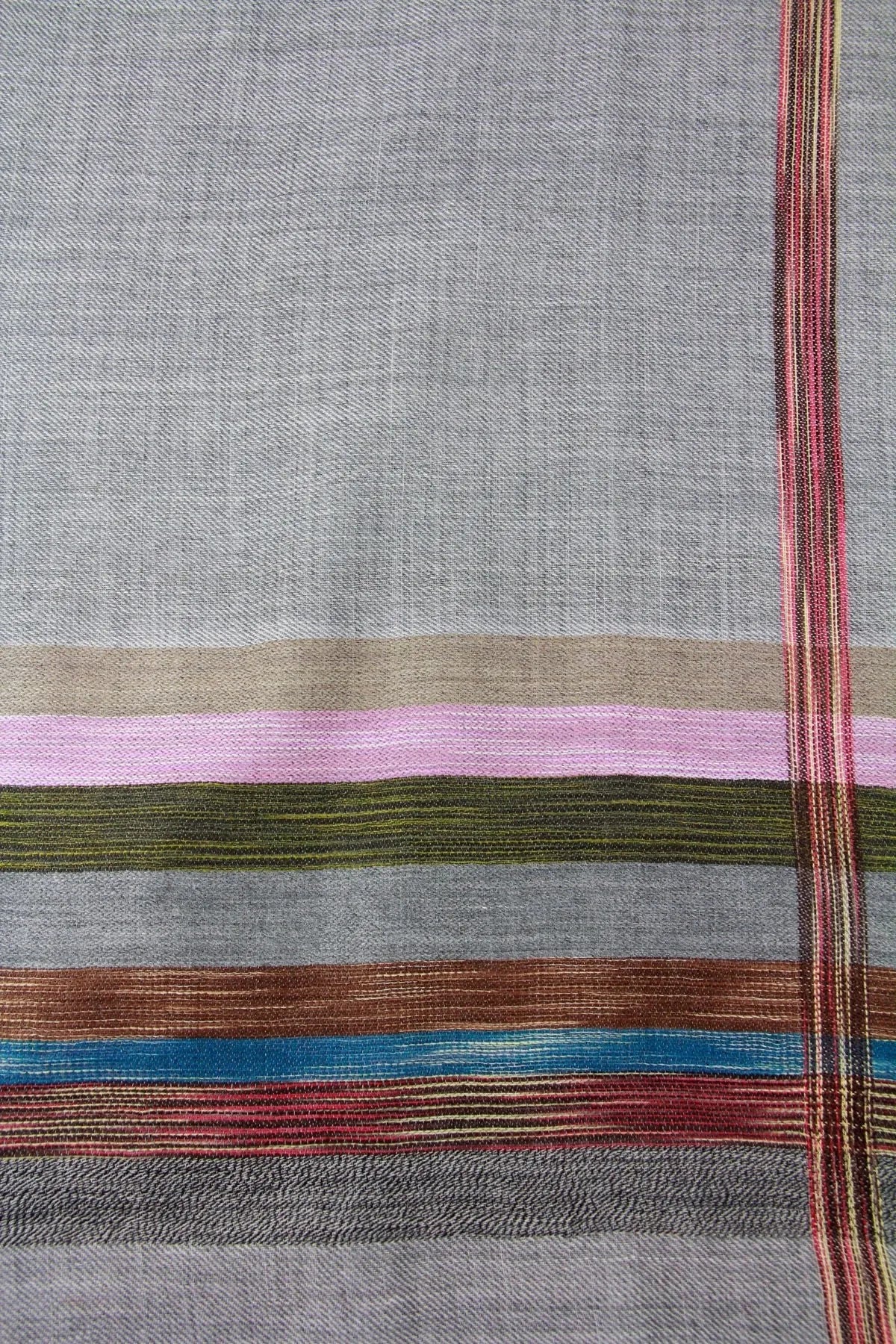 Stylish Plaid Border Scarf for Women - Soft Winter Fashion Accessory - Perfect for Cold Weather, Office & Holiday Outfits