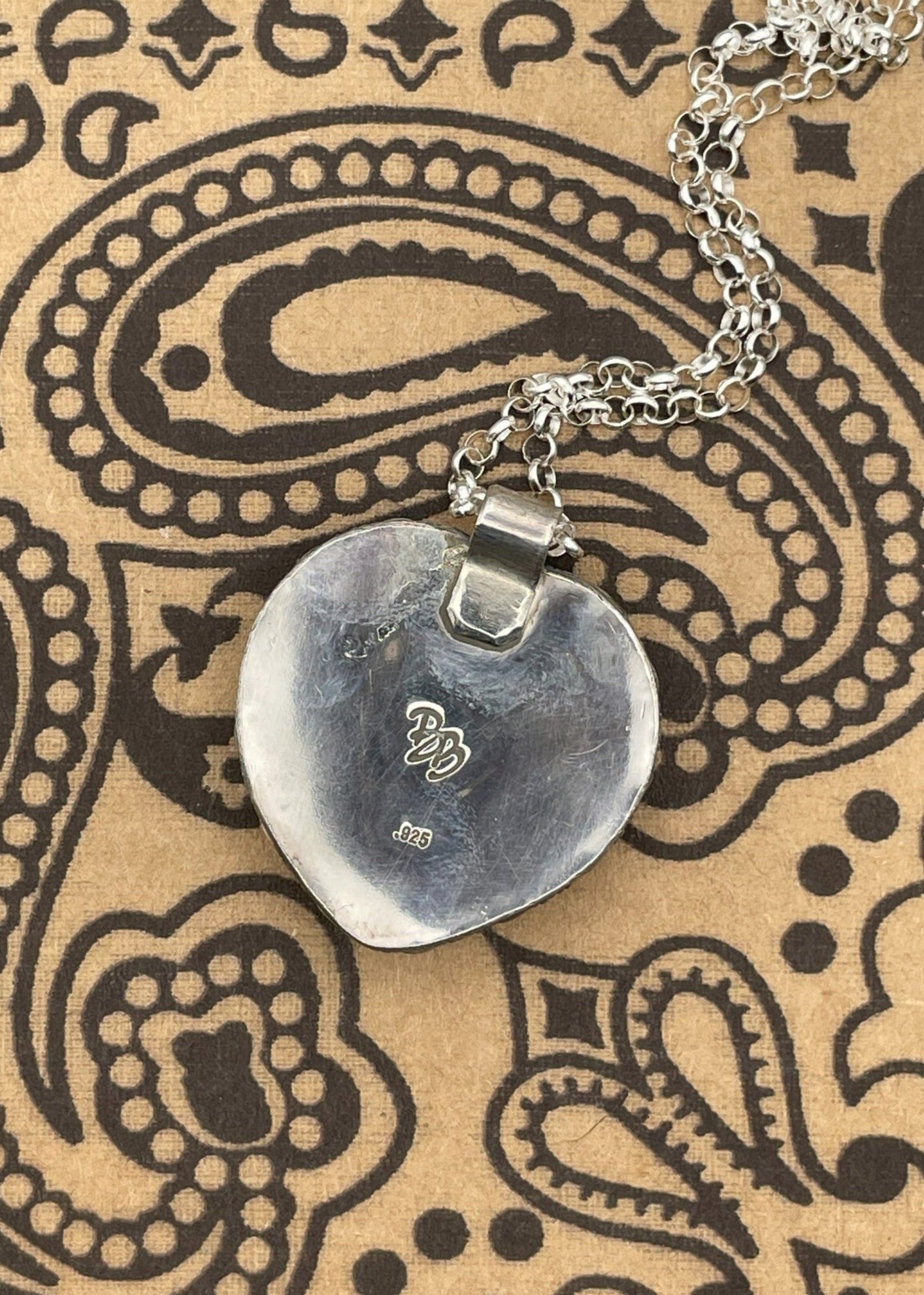 #7 Billiard Ball Heart Pendant Necklace - Stylish Pool Cue Sports Jewelry Gift for Men & Women - Perfect for Billiards Lovers, Date Nights and Casual Wear