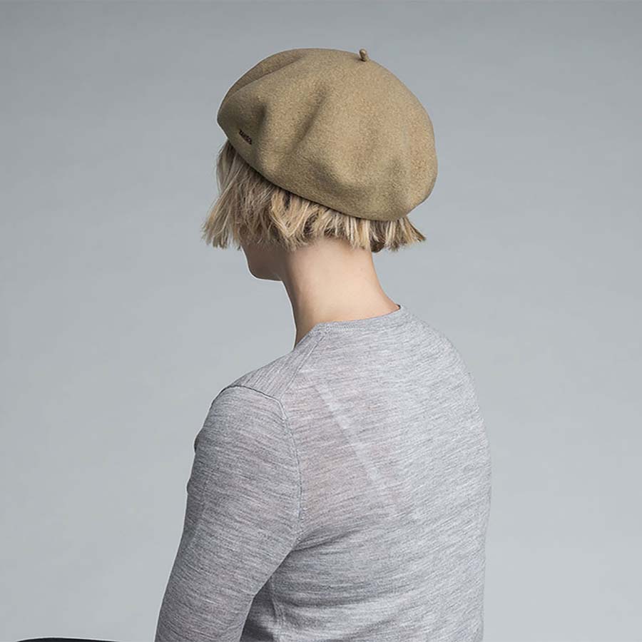 KANGOL Anglobasque Beret in Camel - Classic Wool French Hat for Men & Women - Perfect for Casual Outfits, Travel, and Fashion Accessories