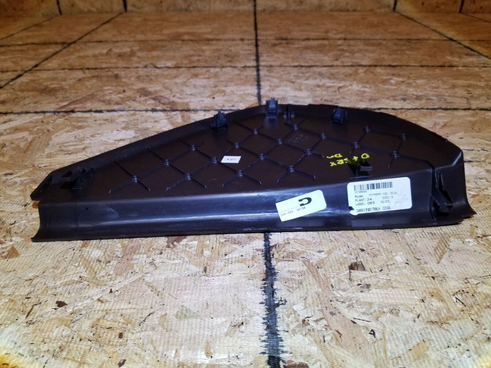 2005-2009 Cadillac SRX Left Driver Side Dash End Cap Cover Trim OEM Replacement Part - Perfect for Interior Repair & Customization