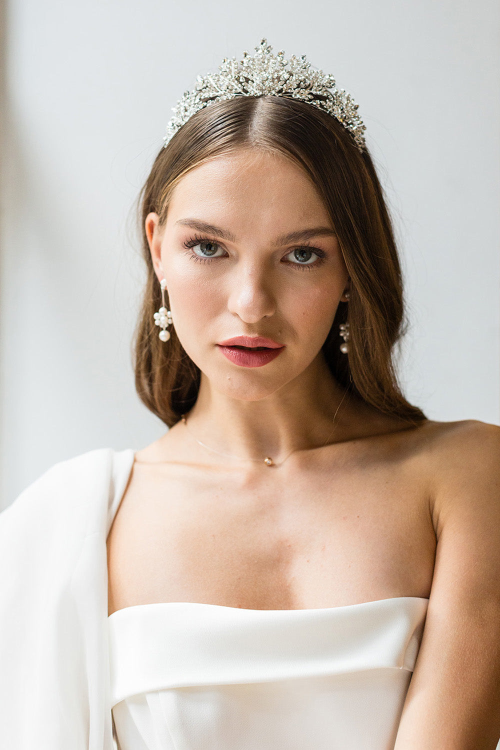 Stylish CASSIUS EARRINGS for Women - Trendy Gold Hoop Earrings for Everyday Wear - Perfect for Office, Party & Date Night Outfits