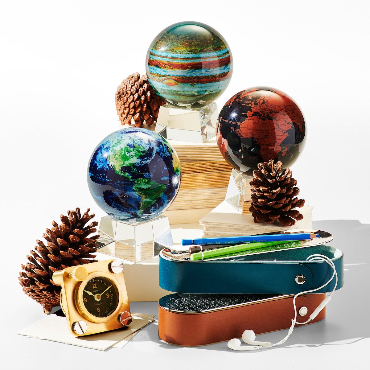 Rotating Earth Globe with Realistic Clouds - Educational Geography Decor for Home, Office & Classroom