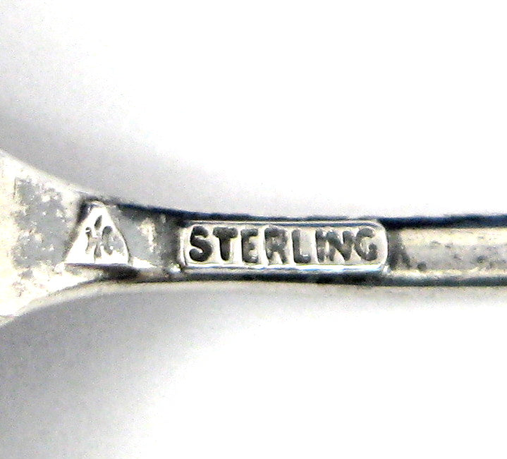 Vintage 1930s Sterling Silver Souvenir Spoon - Engraved Chief Seattle WA Design | Collectible Antique Silverware for Display & Gifting