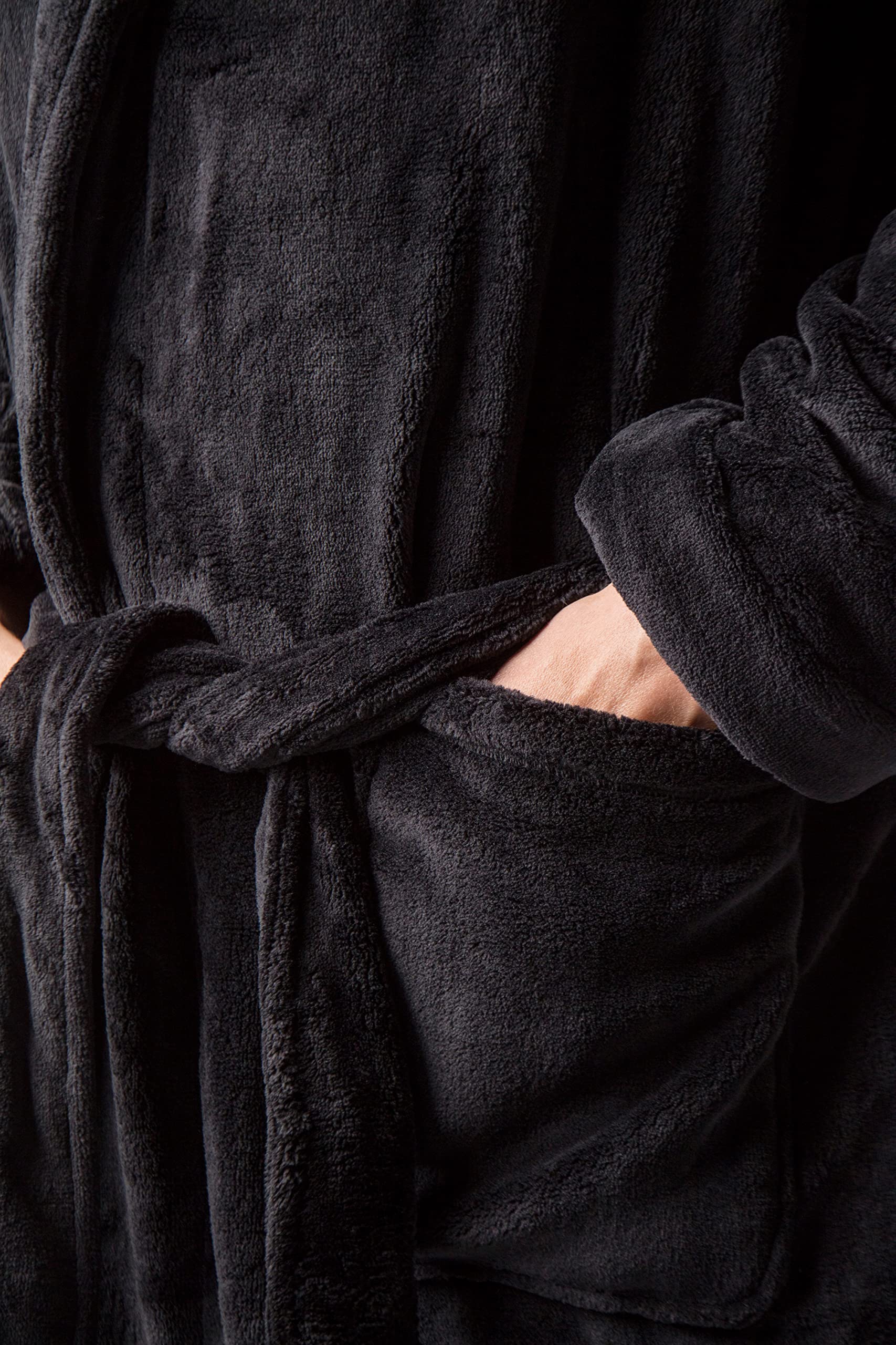 Heat Holders SockShop Men's Fleece Dressing Gown - Ultra Warm Winter Robe for Men - Perfect for Lounging at Home & Cold Weather Comfort