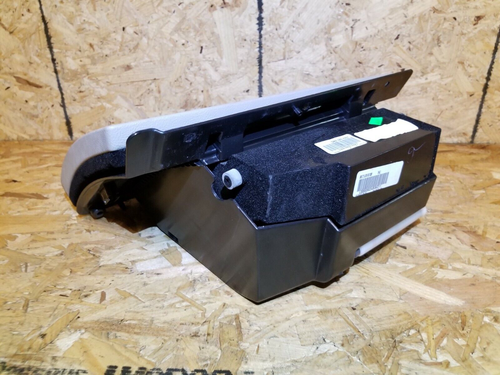 2006-2011 Cadillac DTS OEM Glove Box Replacement - Perfect for Car Interior Repair & Storage Organization