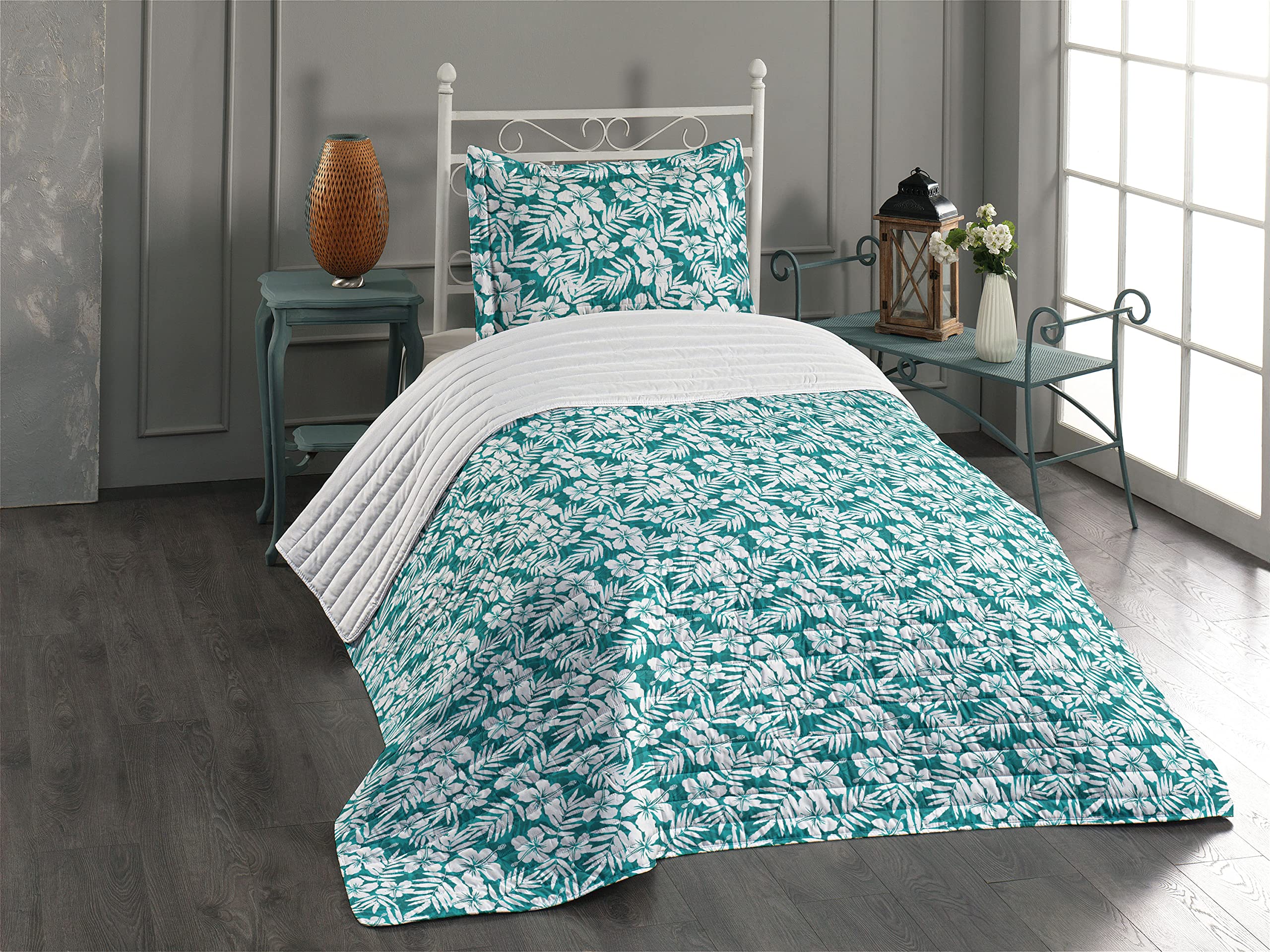 Lunarable Leaf Microfiber Bedspread Set - Abstract Hawaiian Hibiscus Flowers & Banana Palm Leaves Print - Soft Twin Size Bedding with Pillow Sham & Comforter in Petrol Blue/White - Perfect for Tropical Bedroom Decor & Vacation Home Styling