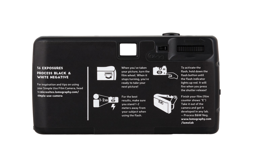 Lomography Black & White 400 Simple Use Film Camera | 35mm Disposable Camera for Street Photography & Travel | Perfect for Beginners & Vintage Film Lovers
