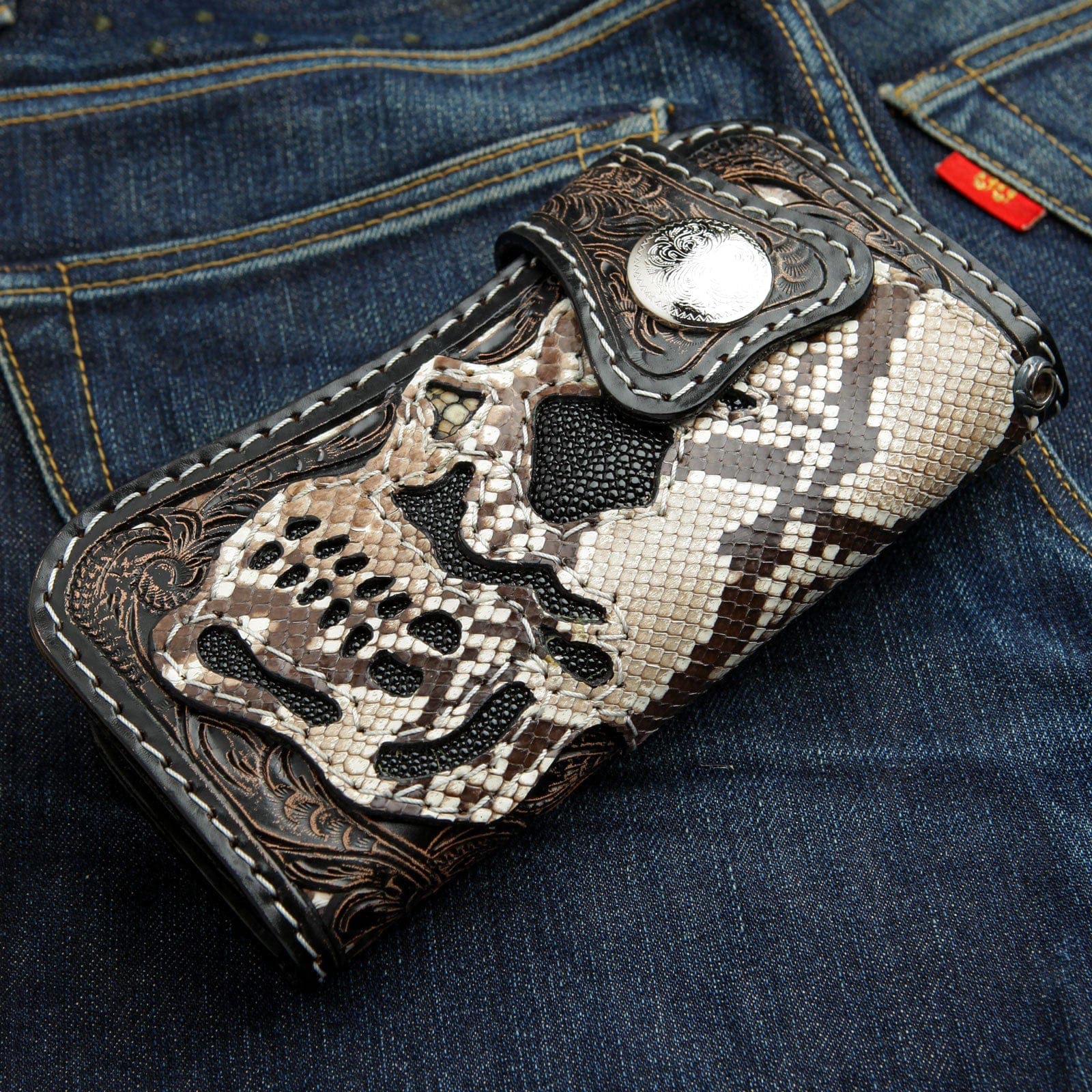 Genuine Cobra Leather Biker Wallet for Men - Skull Rider Design Motorcycle Wallet - Perfect for Bikers, Motorcycle Enthusiasts & Gift Giving