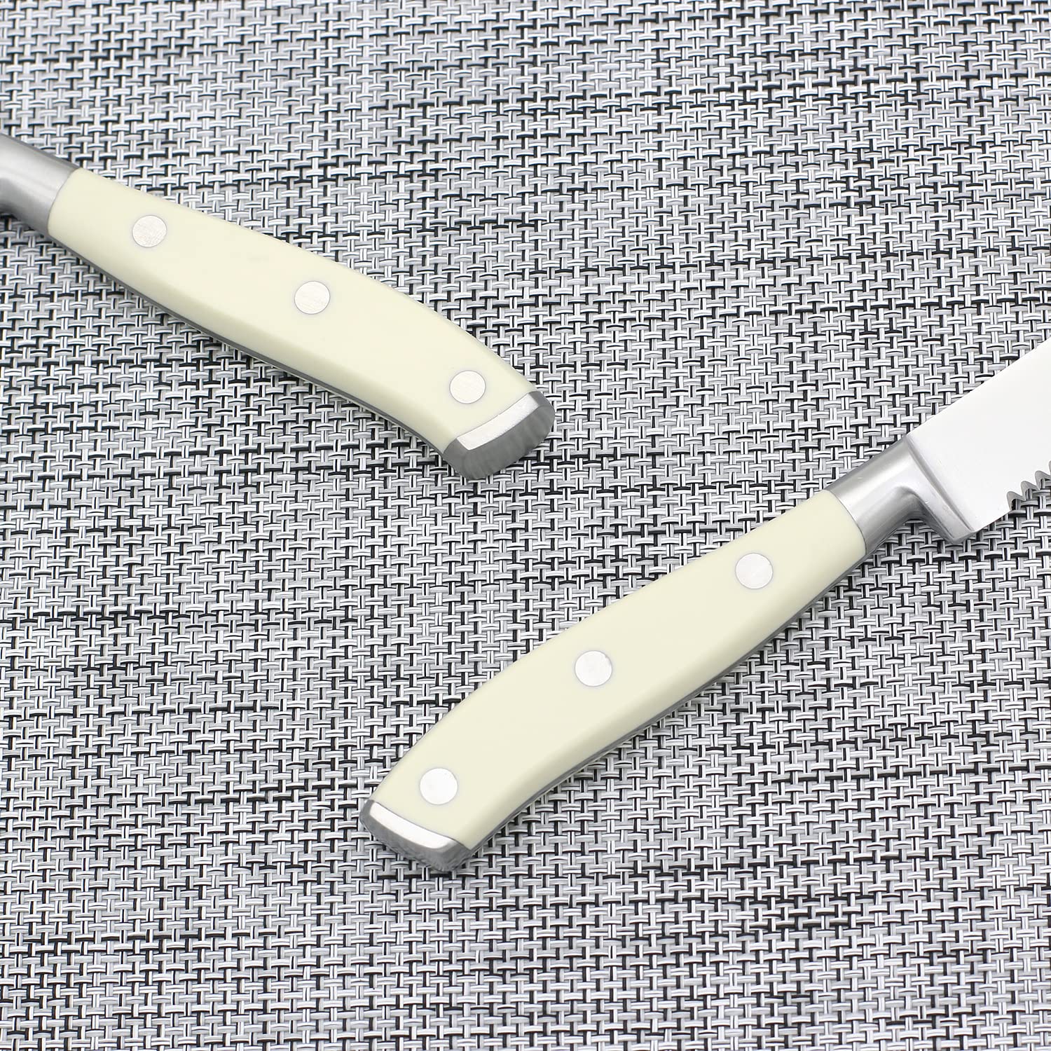 Premium 4-Piece Serrated Steak Knives Set - Stainless Steel, Dishwasher Safe - Perfect for Steak Dinners, BBQ Parties & Fine Dining Experience