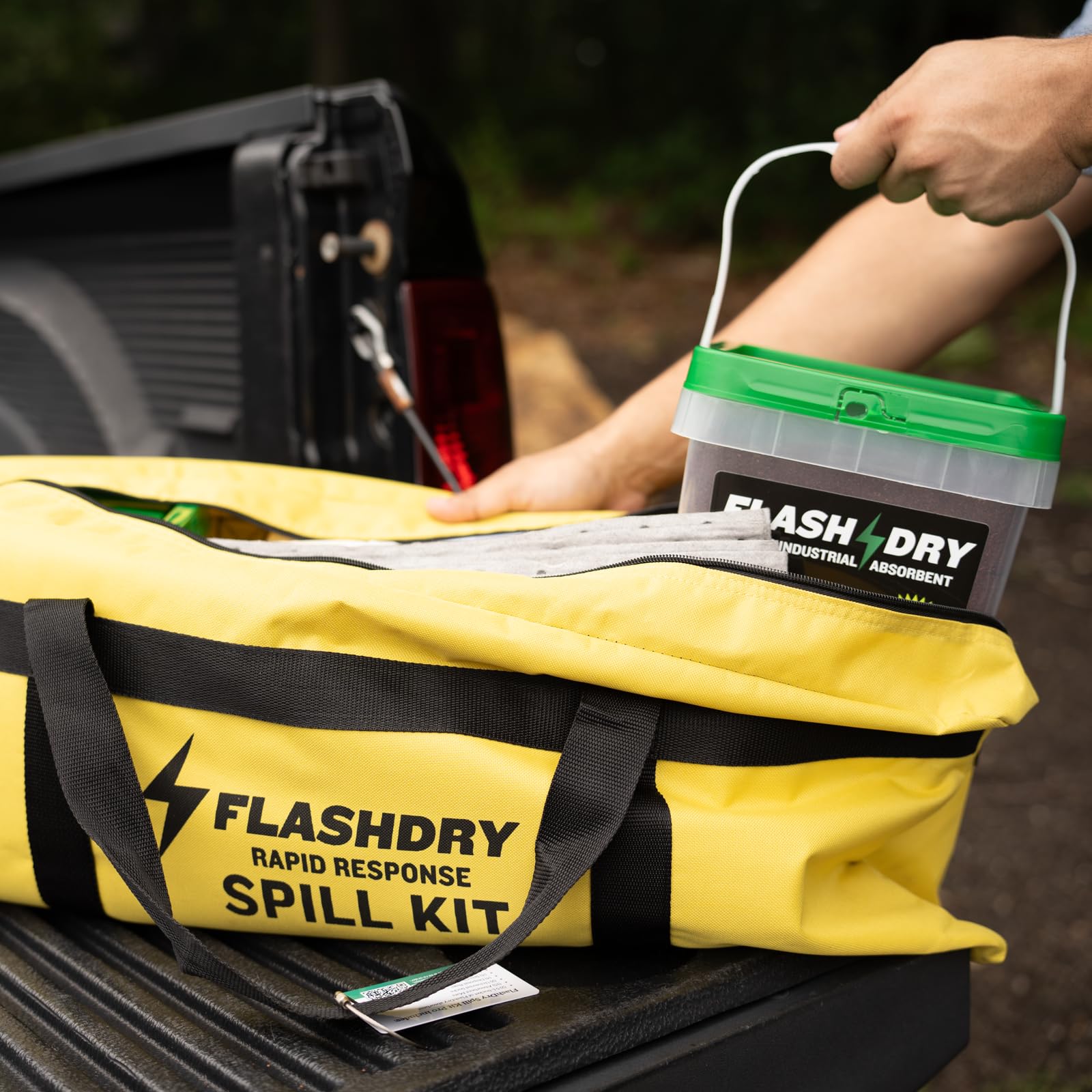 FlashDry Pro Portable Complete Spill Kit - 15 Absorbent Pads, 2 Sorbent Socks, Nitrile Gloves & More | Emergency Oil & Chemical Leak Cleanup for Garage, Workshop, Industrial Use