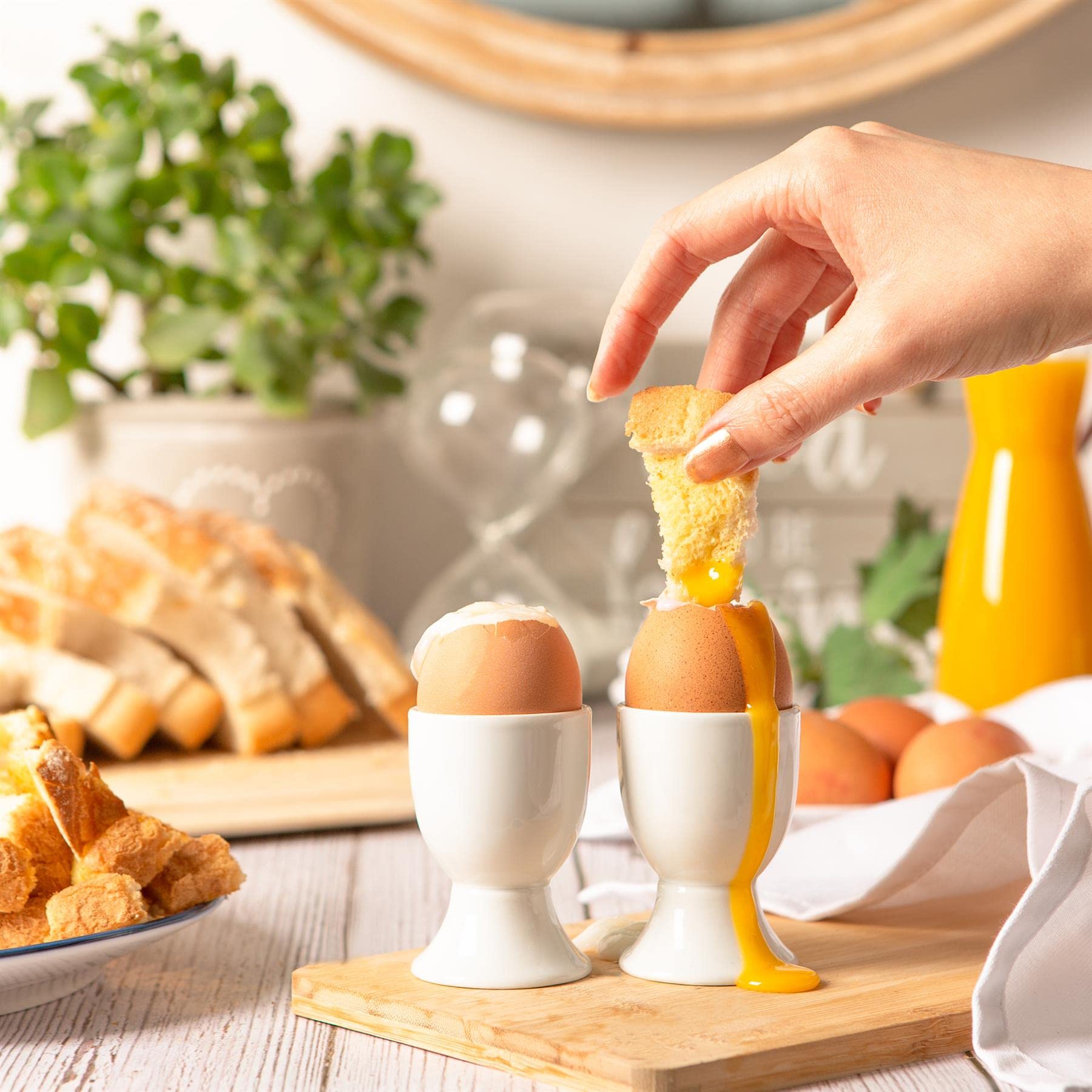 Argon Classic White Egg Cups - Set of 2, Modern Breakfast Tableware for Hard & Soft Boiled Eggs - Easy Clean Egg Holder Stand - Perfect for Breakfast, Brunch, Easter & Kitchen Decor