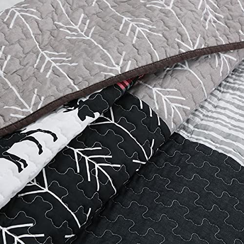 3-Piece Reindeer Quilt Set - 100% Cotton Bedding for Full/Queen Size Beds | Cozy Winter Bedroom Decor for Holidays & Christmas