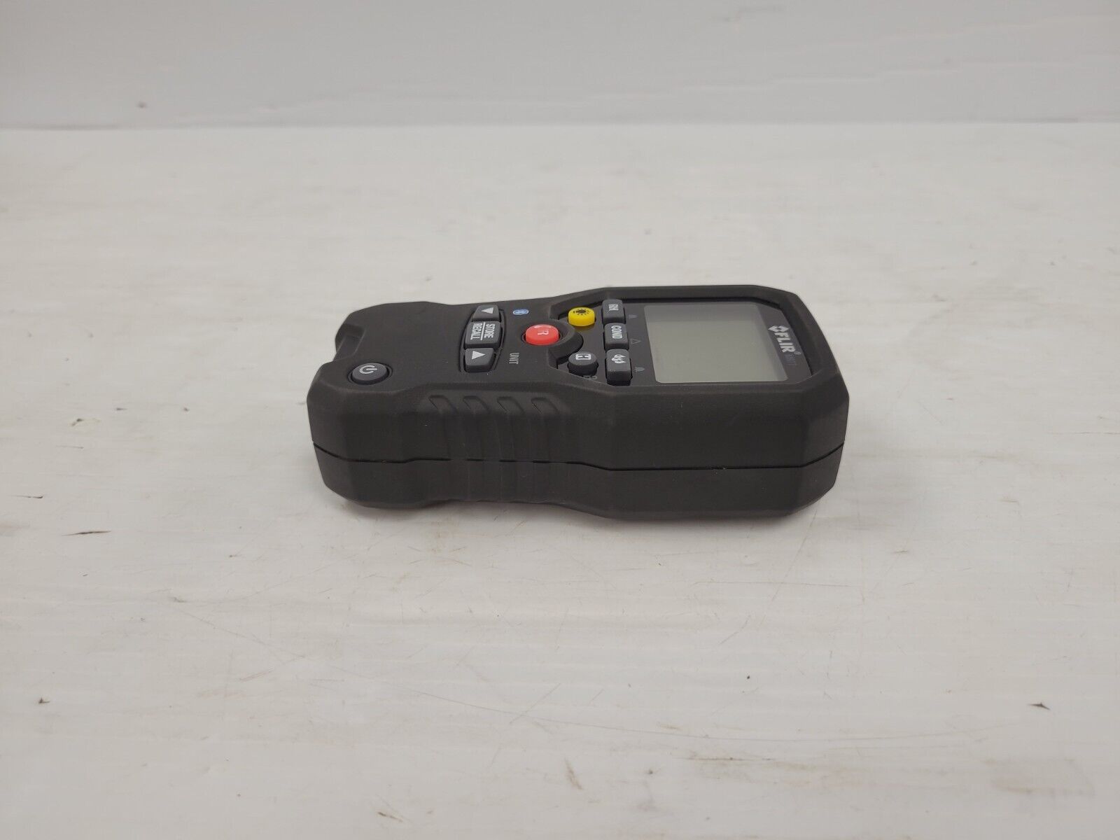 FLIR MR71 Moisture Meter - Professional Digital Moisture Detector for Wood, Drywall & Building Materials - Perfect for Home Inspection, Construction & Restoration Projects