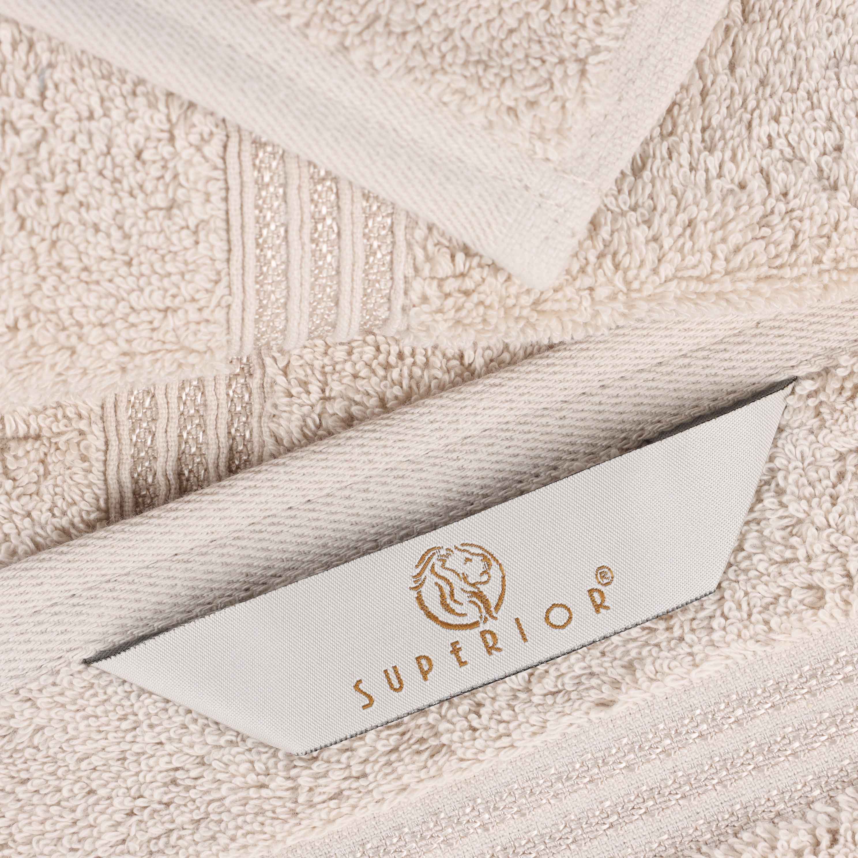 Premium Egyptian Cotton Bath Towels Set of 2 - Ultra Soft & Highly Absorbent - Luxury Bath & Spa, Beach, Gym Essentials for Home & Travel
