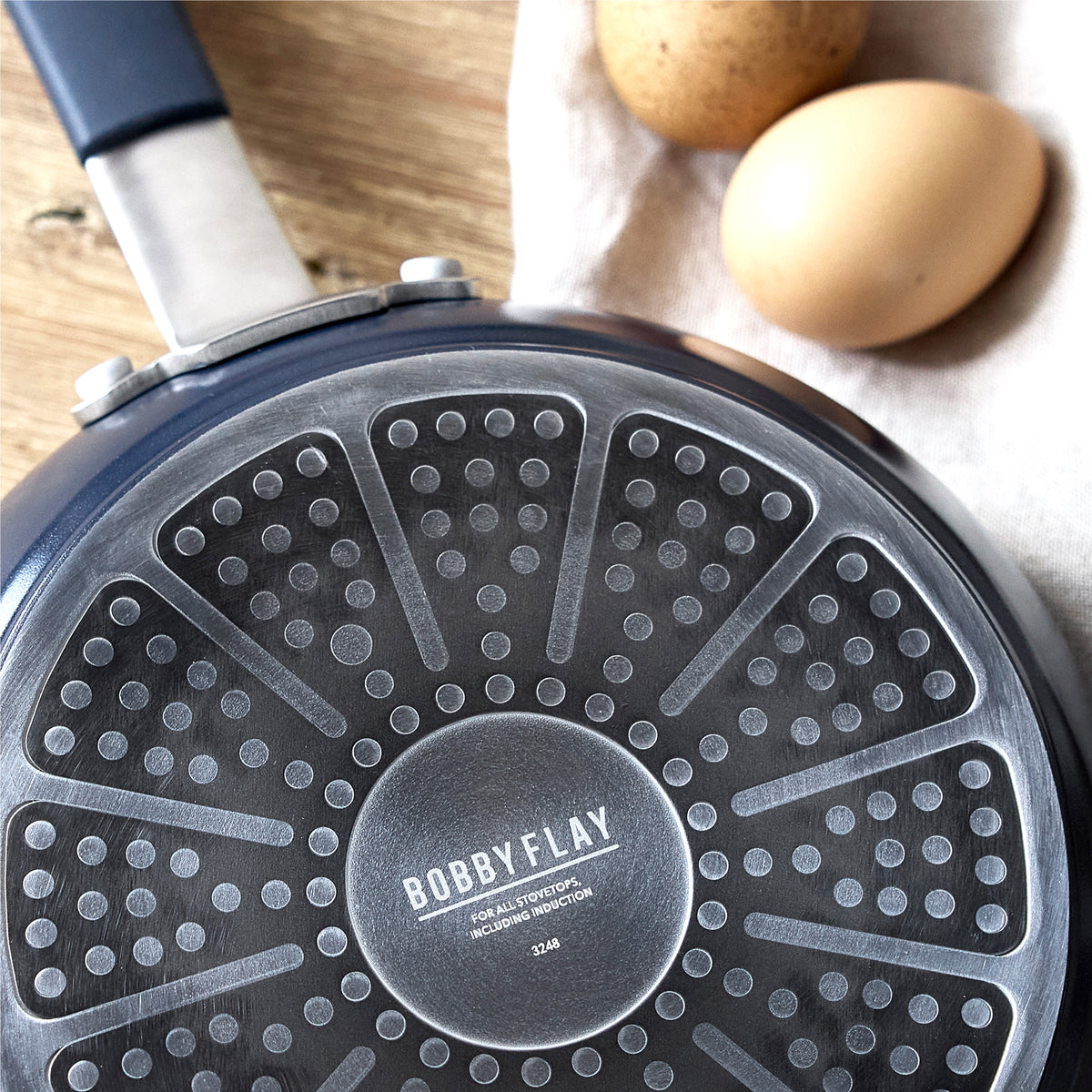 Bobby Flay by GreenPan Professional Ceramic Nonstick 4.5 Quart Sauté Pan with Lid - Oxford Blue | Healthy Cooking, Frying & Sautéing | Oven & Dishwasher Safe
