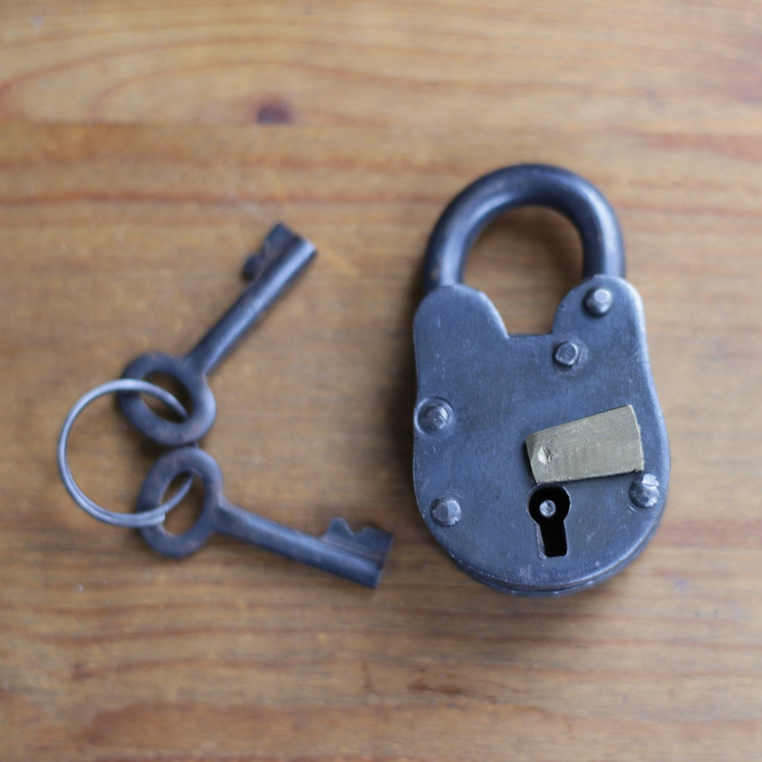 Heavy Duty Small Iron Padlocks - Secure Lock for Toolboxes, Lockers, Gates & Storage - Weatherproof & Durable Outdoor Use