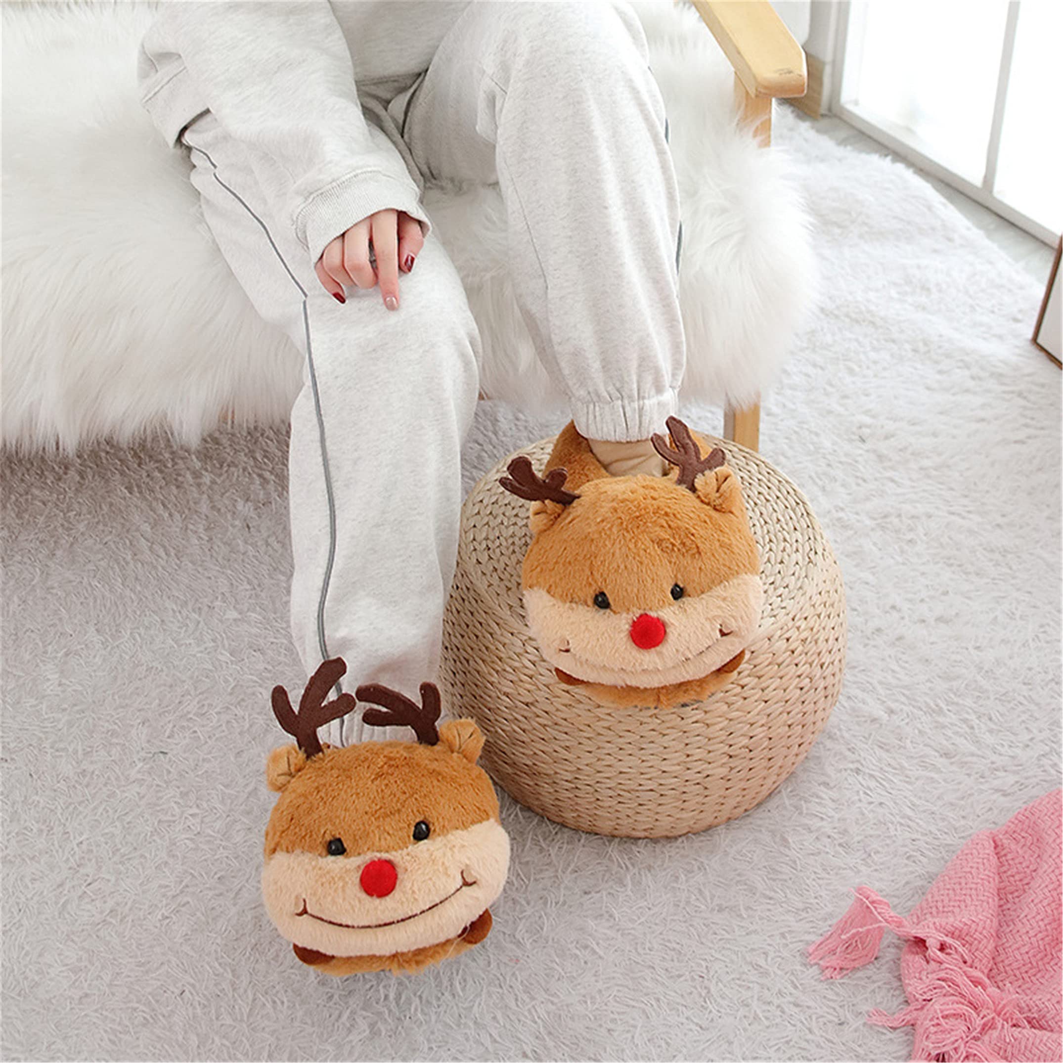 Adorable Pig Cartoon Animal House Slippers for Women - Cozy Warm Winter Indoor/Outdoor Fuzzy Slides - Perfect for Home, Lounge & Gift Giving