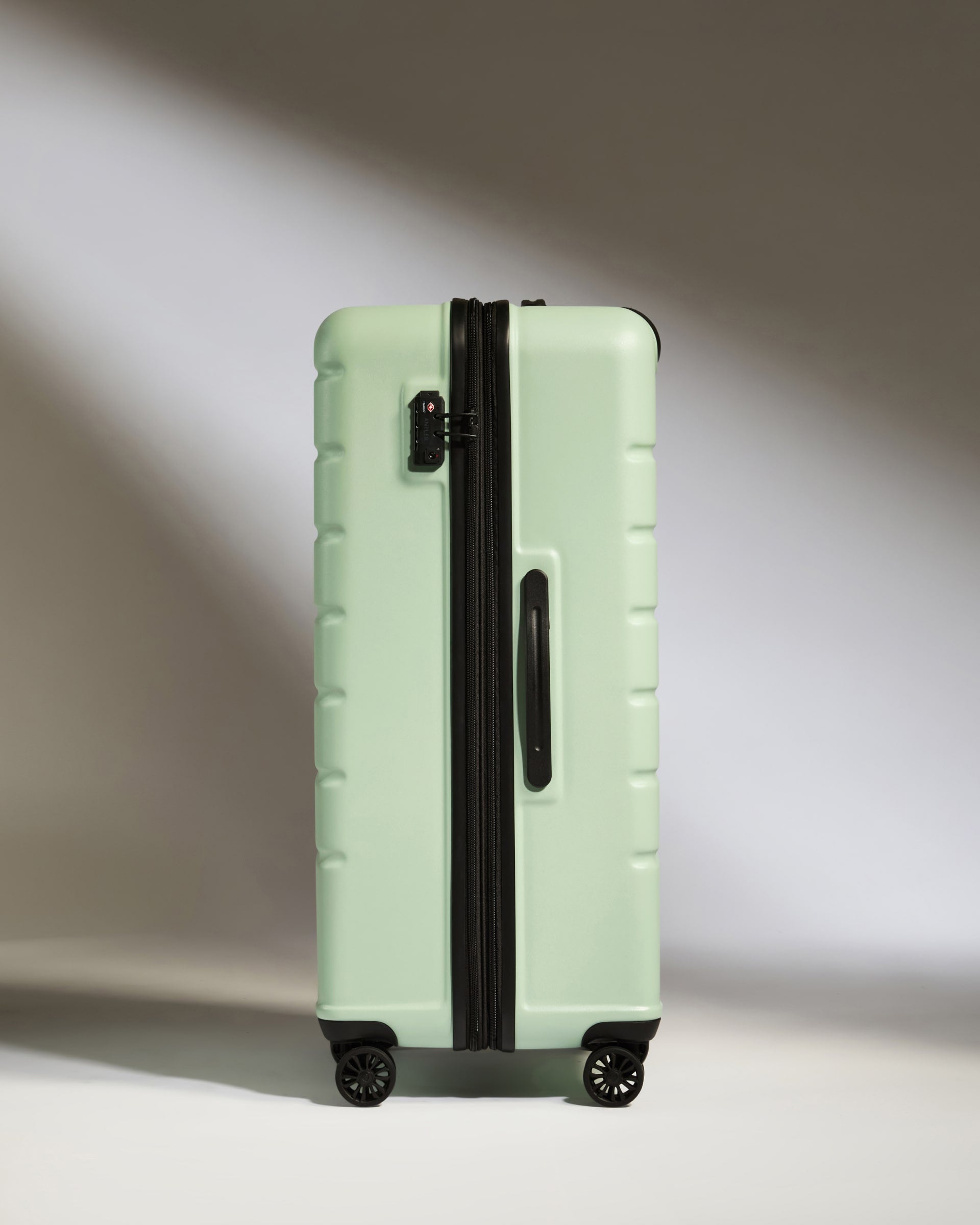 Large Aspen Green Luggage with Logo - Durable Suitcase for Travel, Business Trips & Vacations - Spinner Wheels & TSA Lock