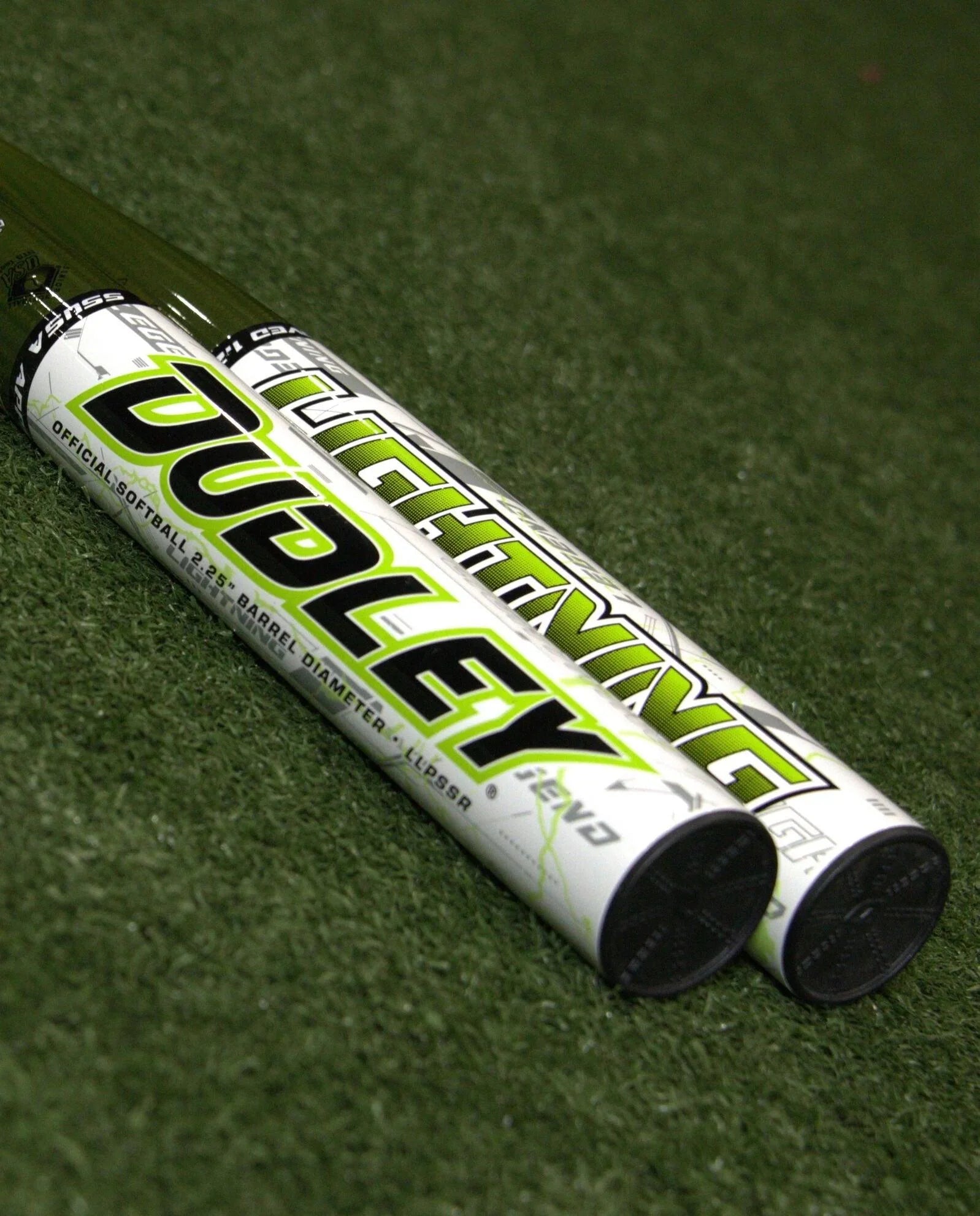 2025 Dudley Lightning Legend Player Series McSadler SSUSA Senior Slowpitch Softball Bat - Lightweight & Durable for Power Hitters - Perfect for Competitive Senior League Games & Tournaments