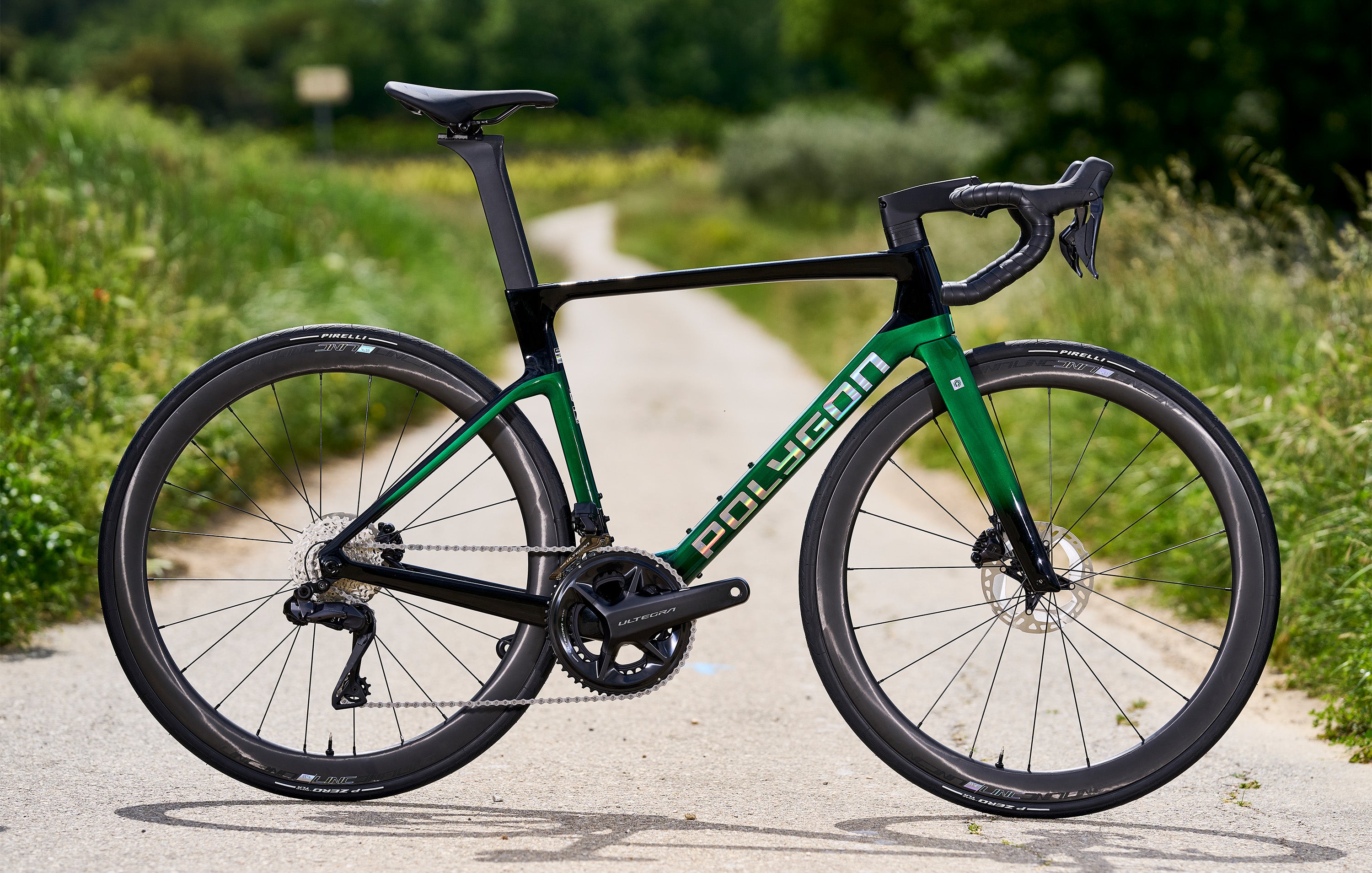 Polygon Helios A8 Ultegra Di2 Carbon Road Bike - Lightweight & Fast for Racing & Endurance - Perfect for Road Cycling & Triathlons