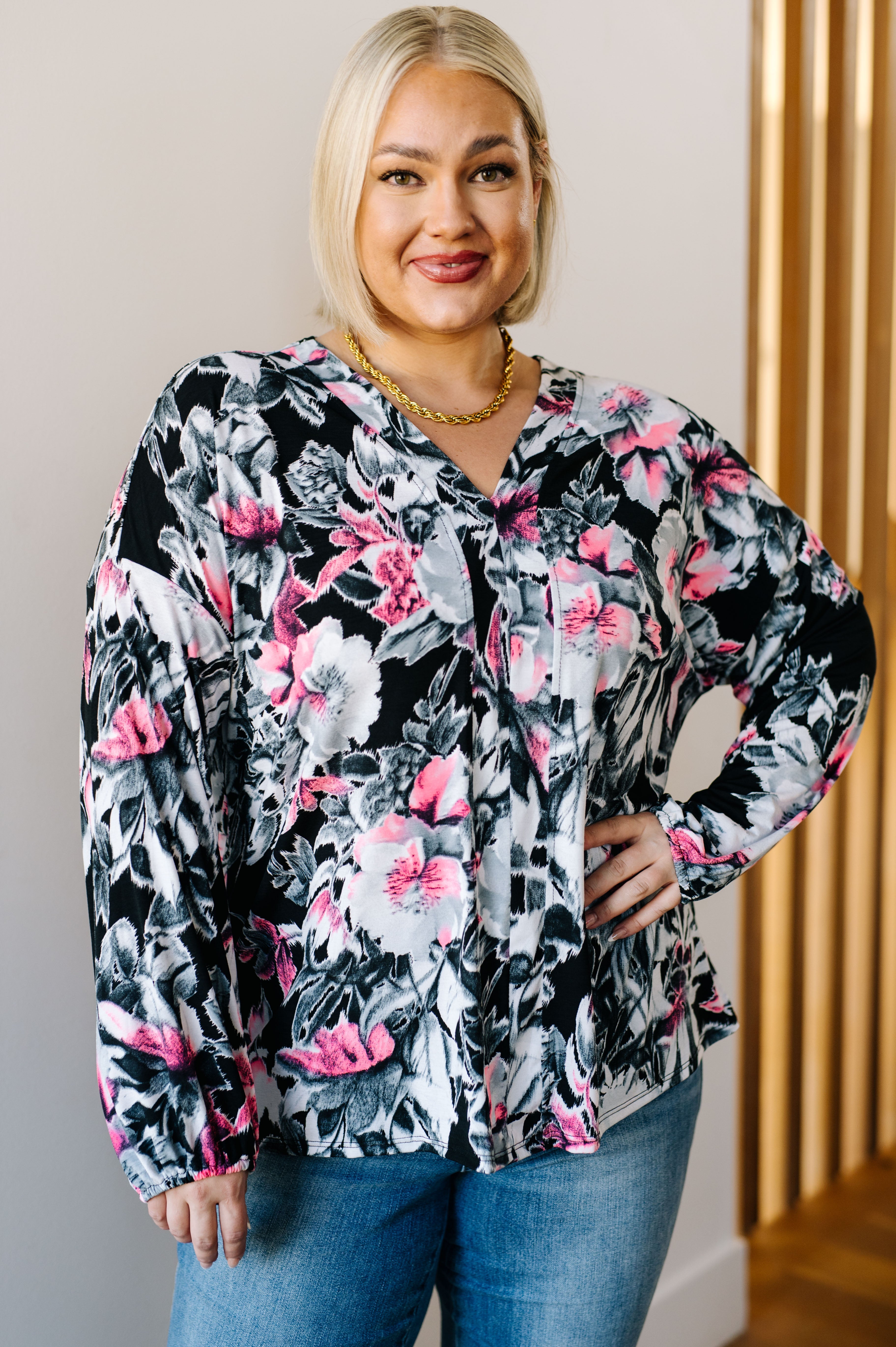 Stylish V-Neck Top for Women - Soft & Comfortable Casual Blouse - Perfect for Work, Date Night & Everyday Wear